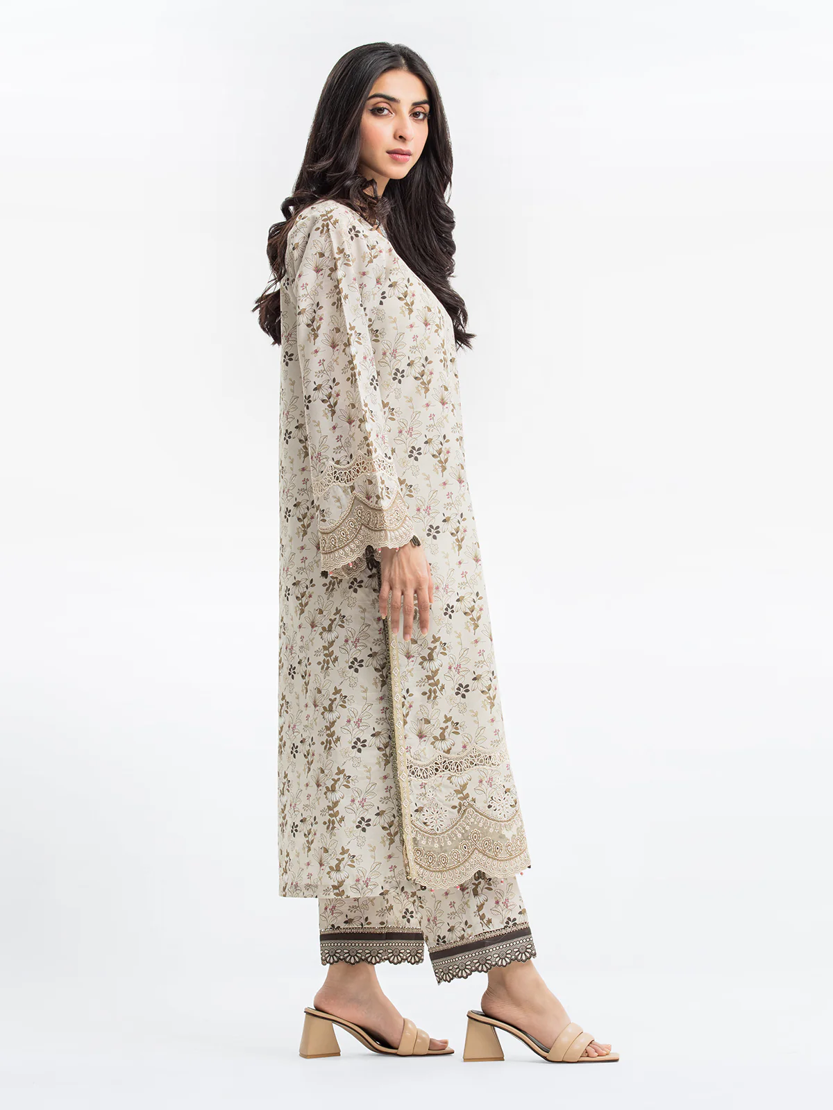 Embroidered Lawn Slub Suit - EWTKE24-69637-3P - Image 4