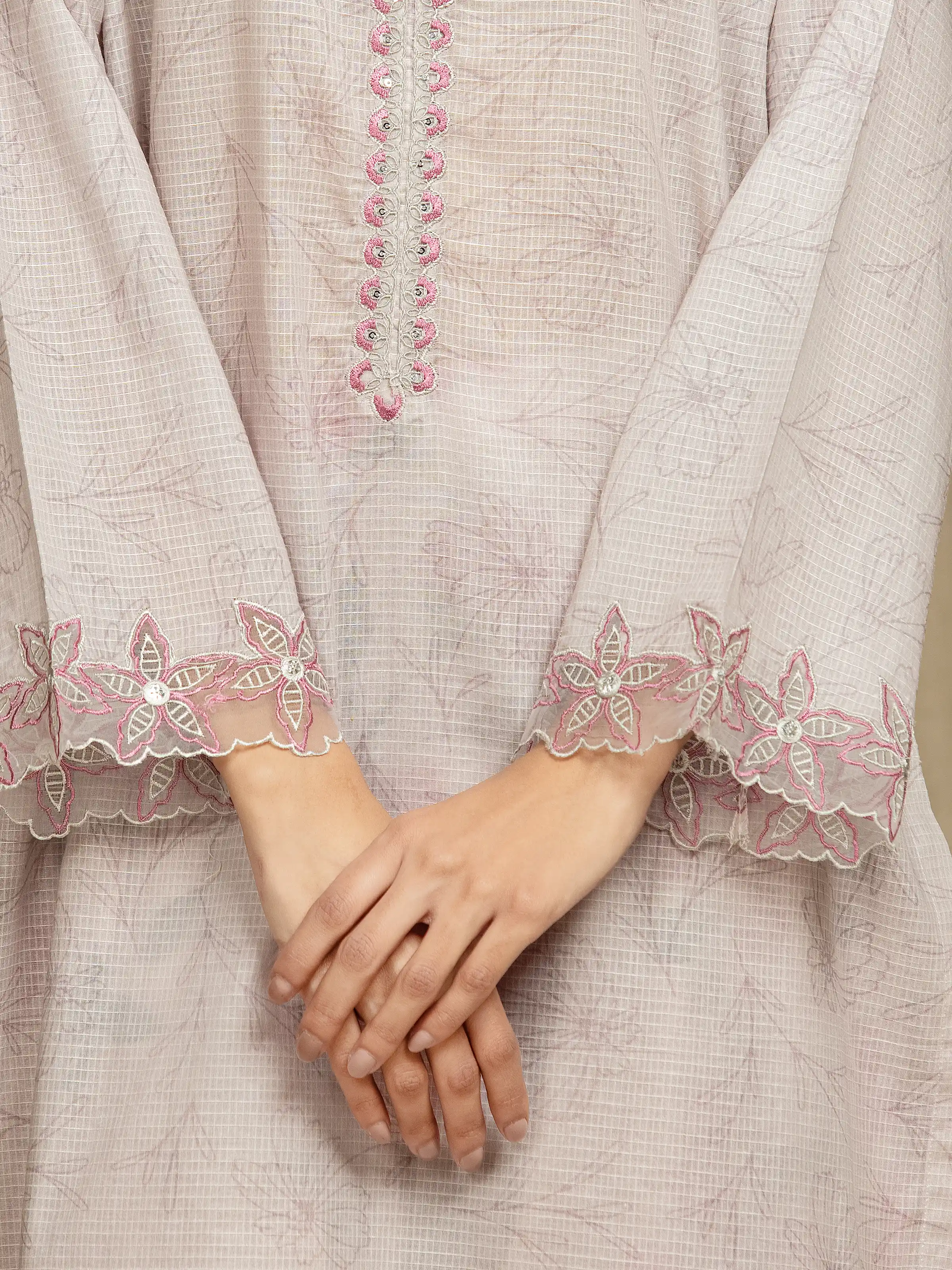 Embroidered Lawn Slub Shirt Trouser - EWTKE5-81679ST - Image 4