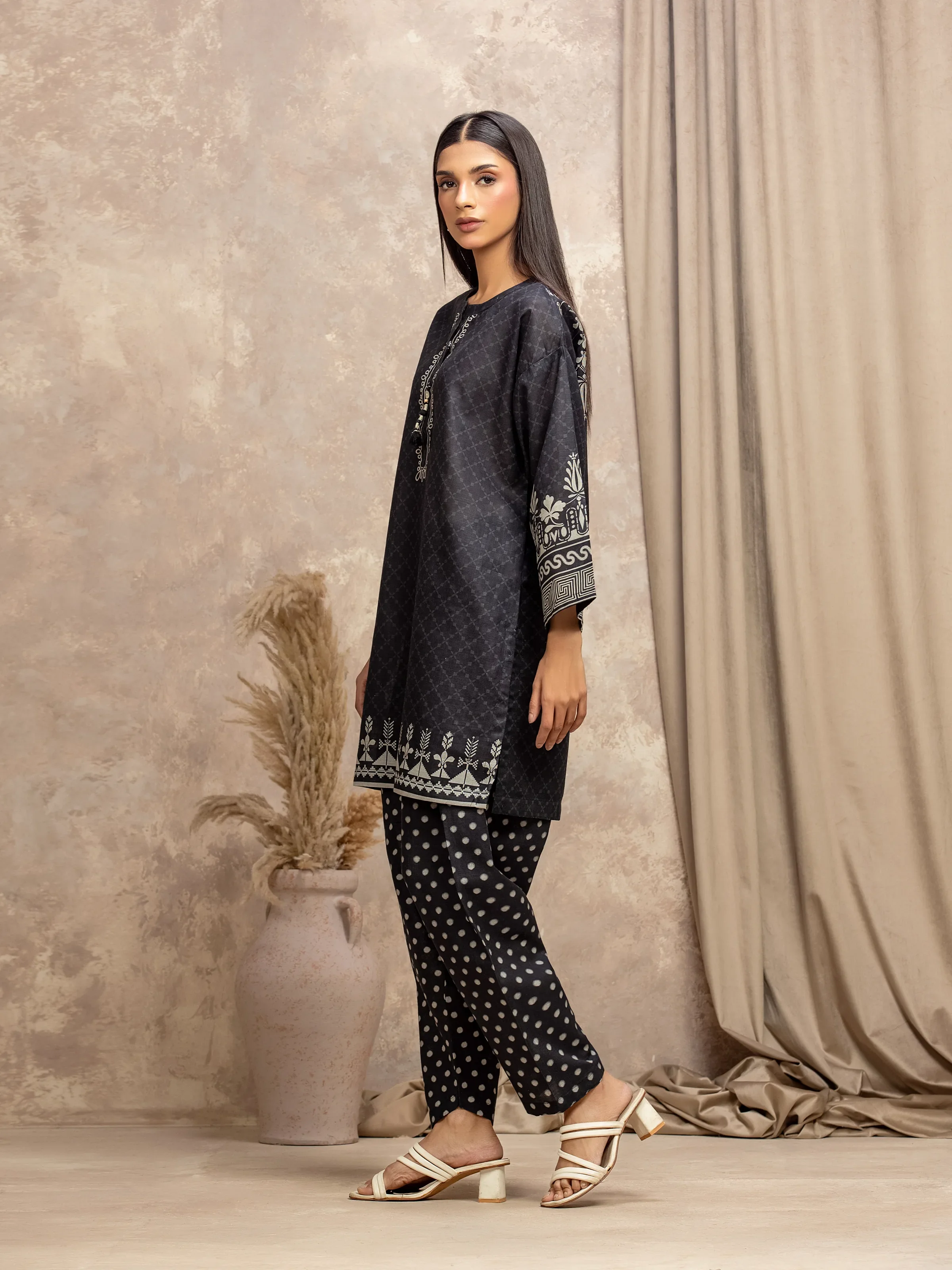 Printed Khaddar Co-Ord Set - EWTKP5-84036ST - Image 5