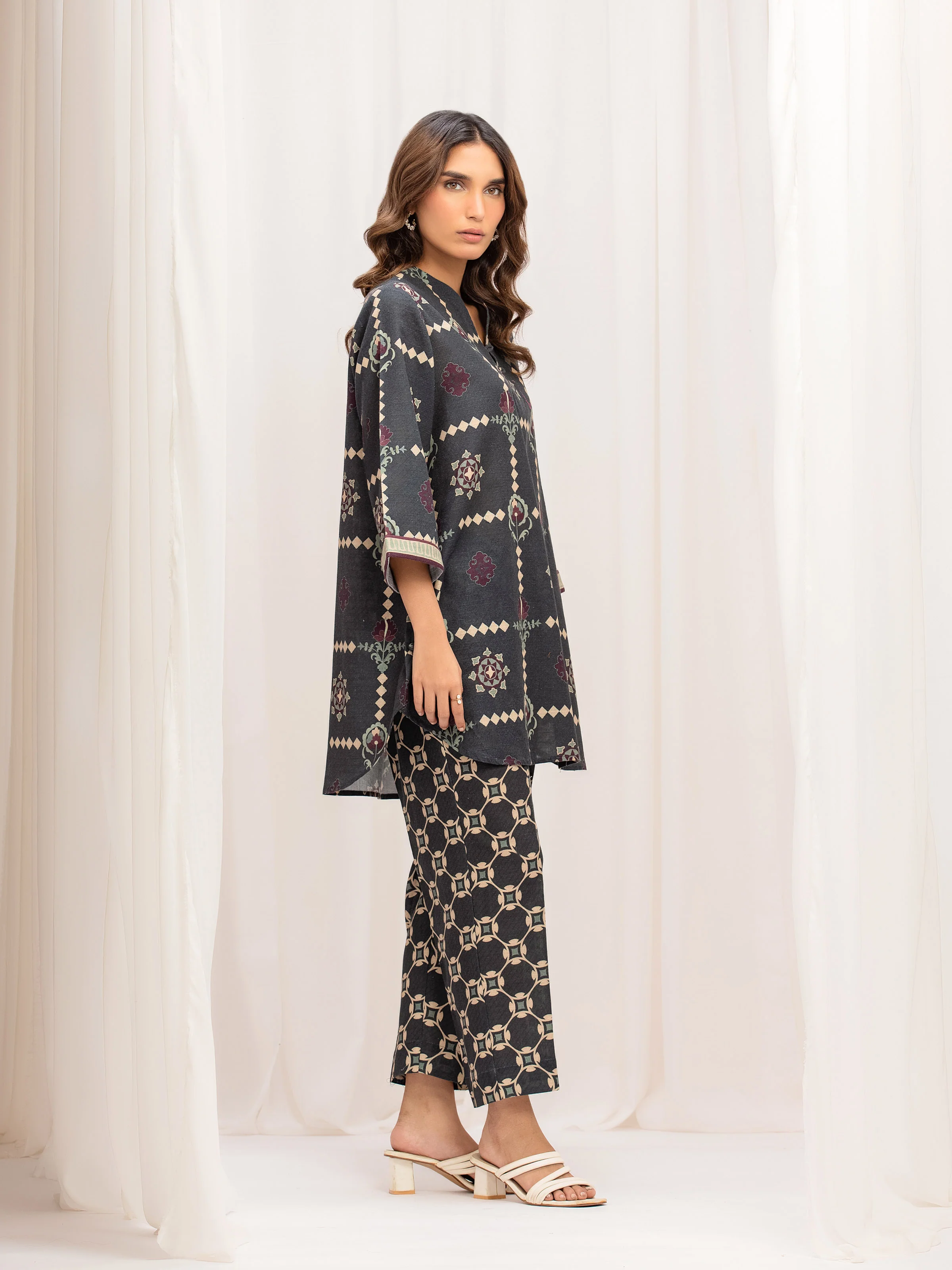 Printed Khaddar Co-Ord Set - EWTKP5-84098ST - Image 5