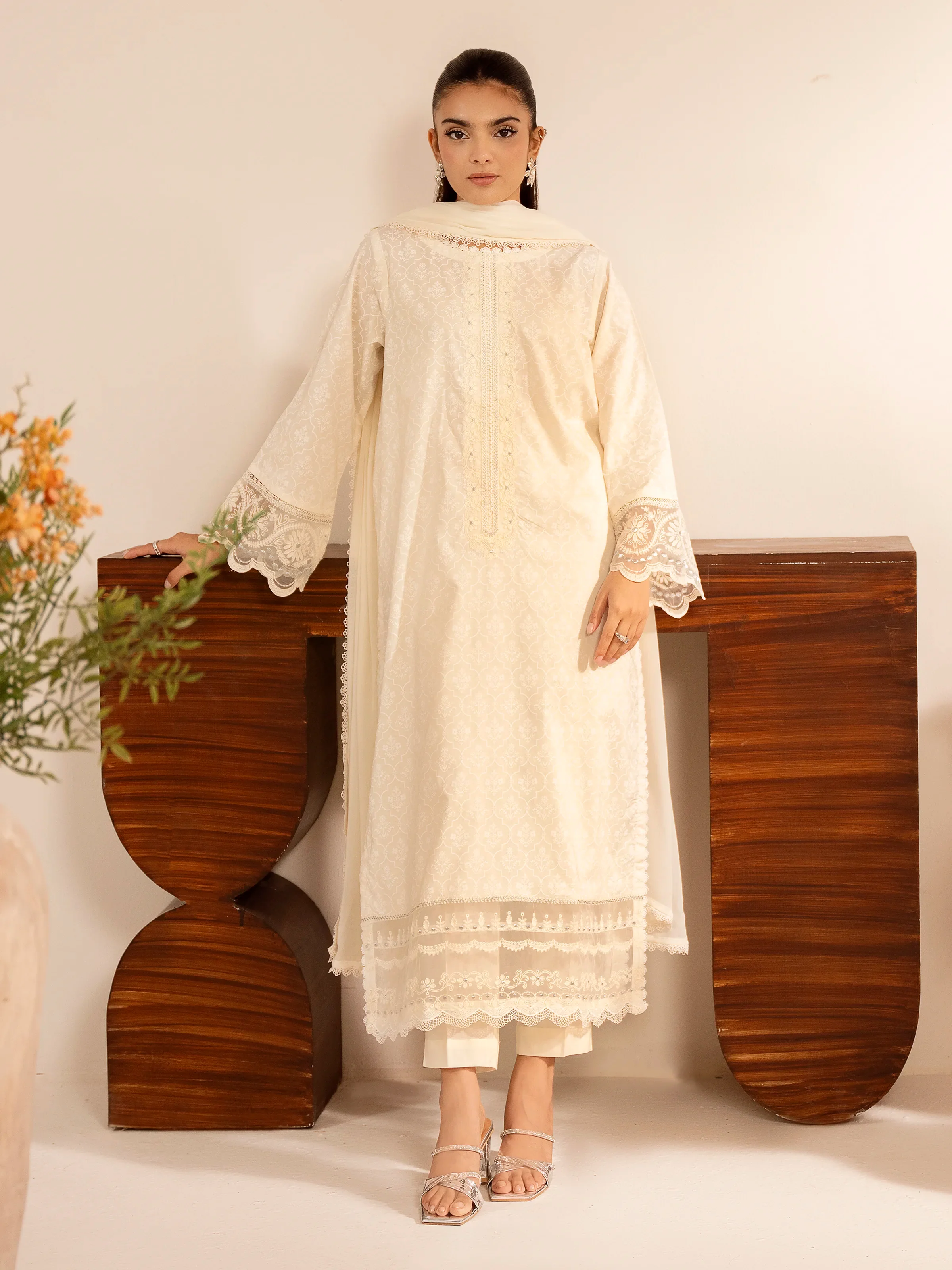 Embroidered Cambric Suit - EWTKE24-81058-3P - Image 2