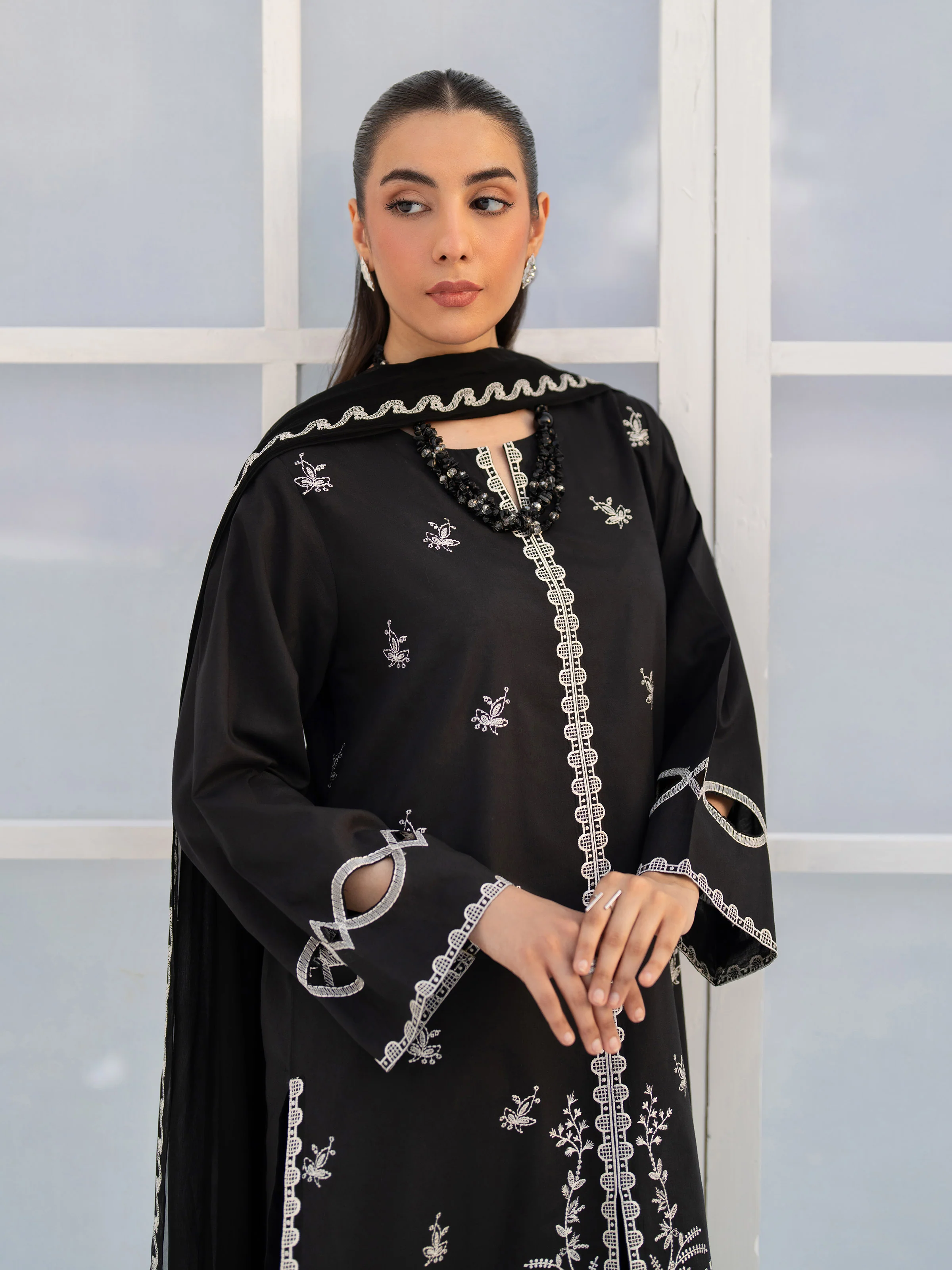 Embroidered Cambric Suit - EWTKE5-81095-3P - Image 2