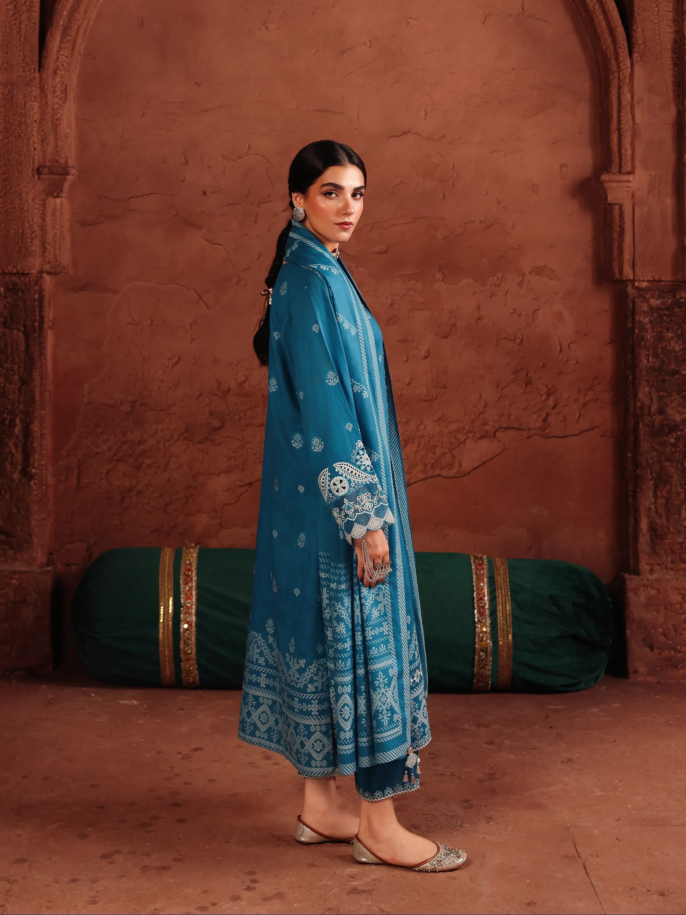 Embroidered Jacquard Suit - EWTKE5-81087-3P - Image 3
