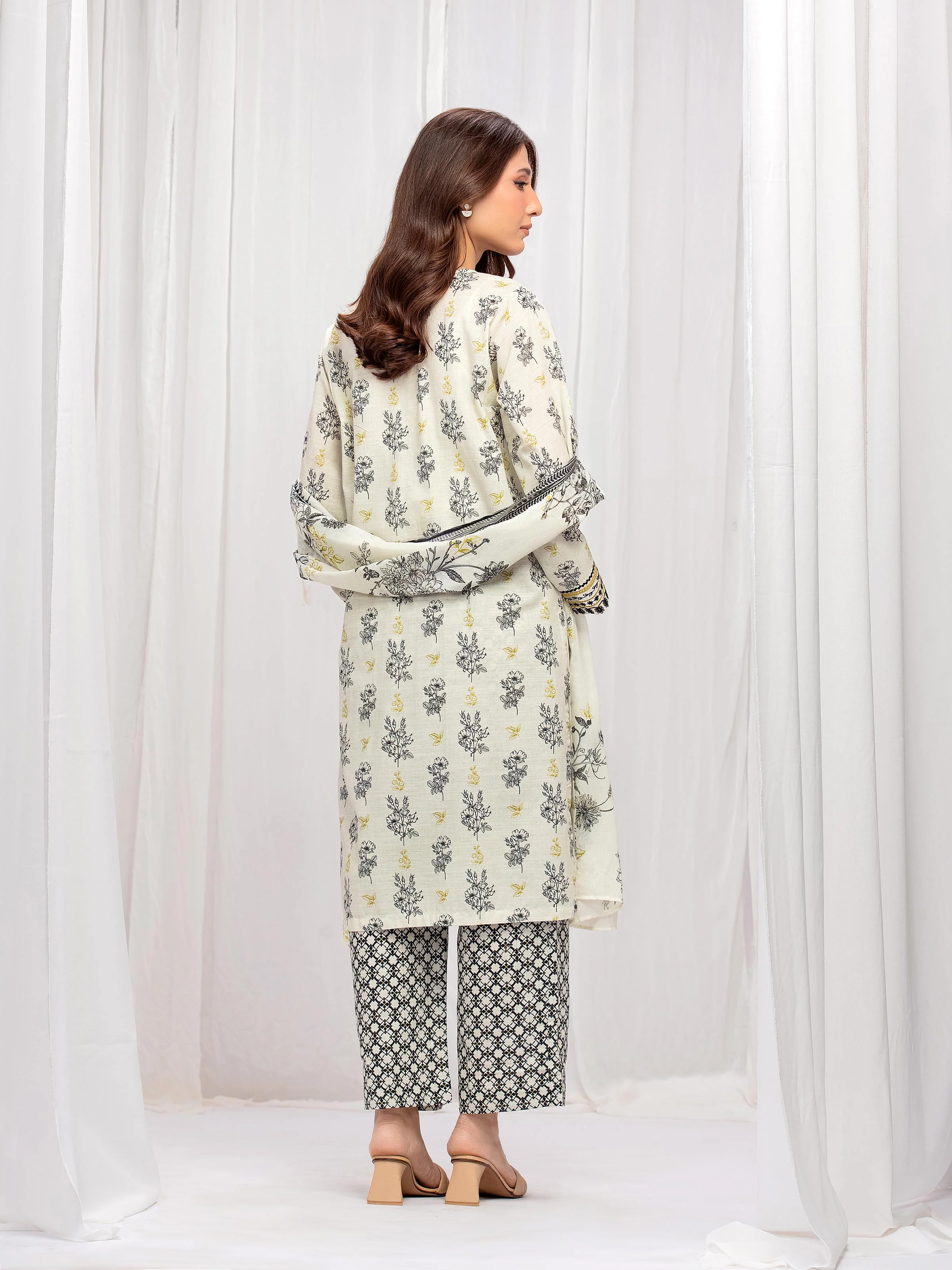 Embroidered Khaddar Suit - EWTKE24-81320-3P - Image 6