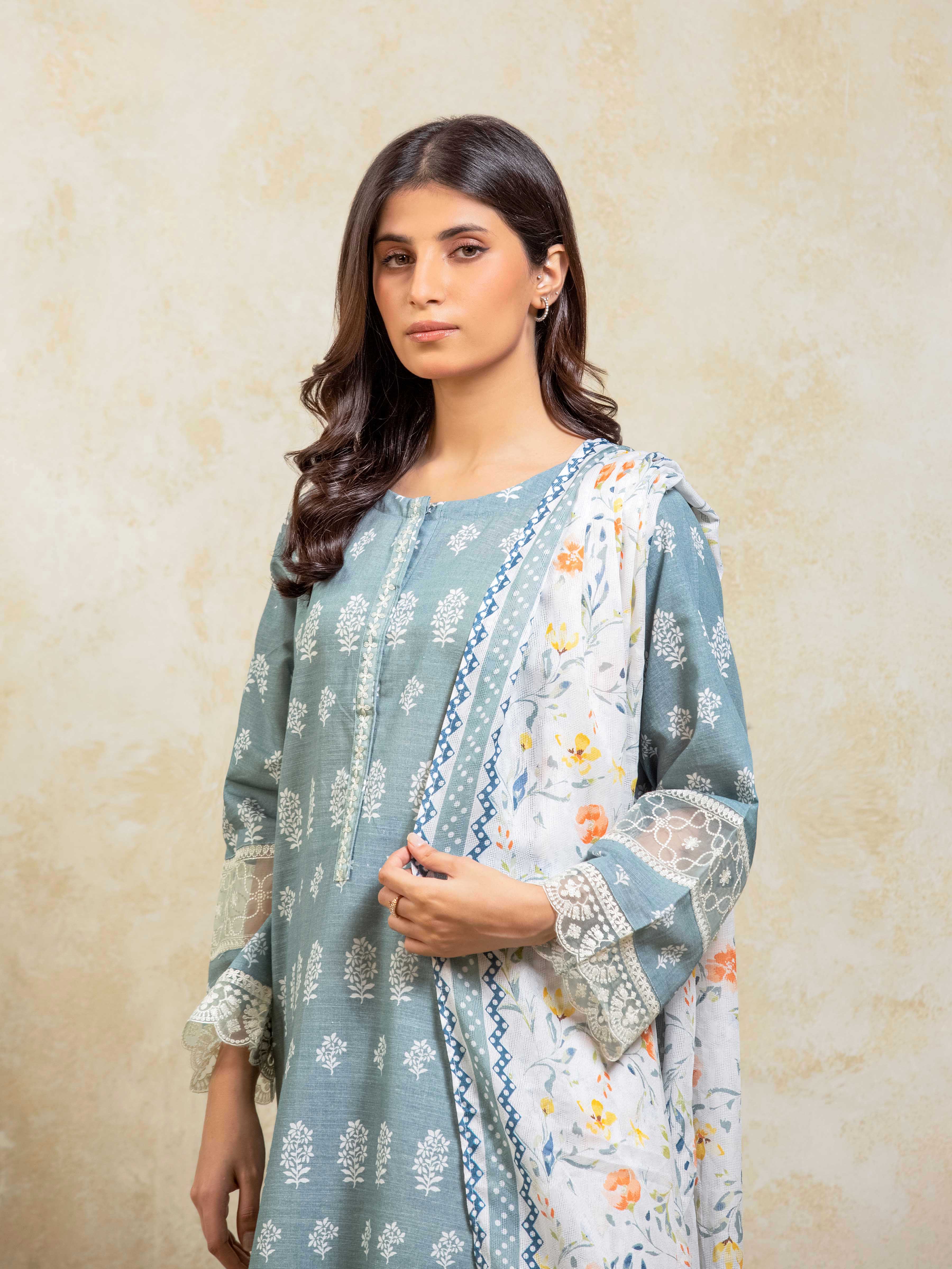 Embroidered Khaddar Suit - EWTKE24-81357-3P - Image 3
