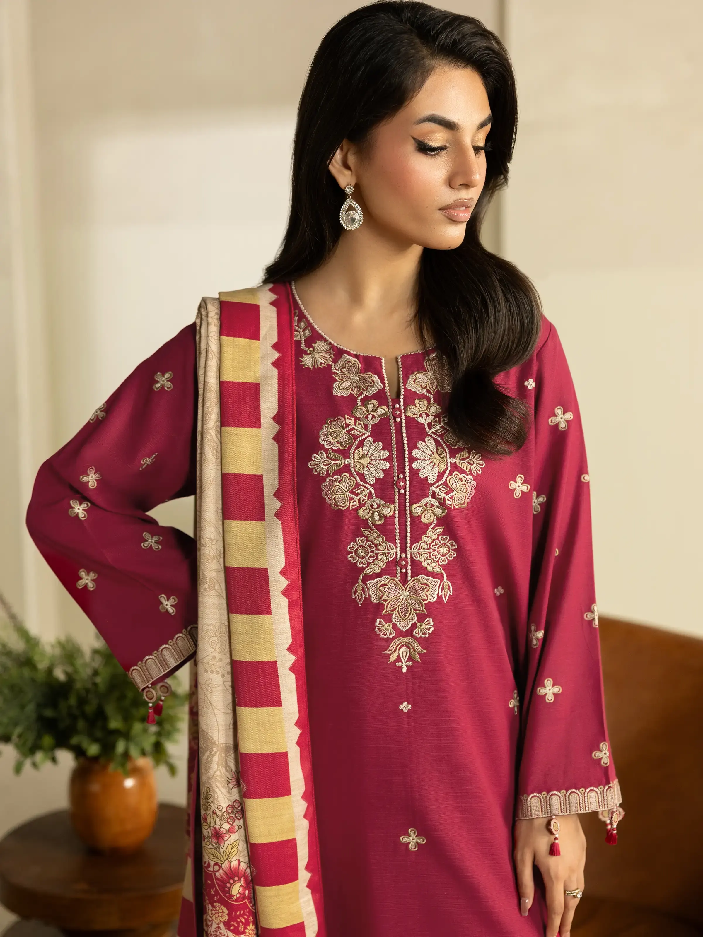 Embroidered Khaddar Suit - EWTKED5-84012-3P - Image 2