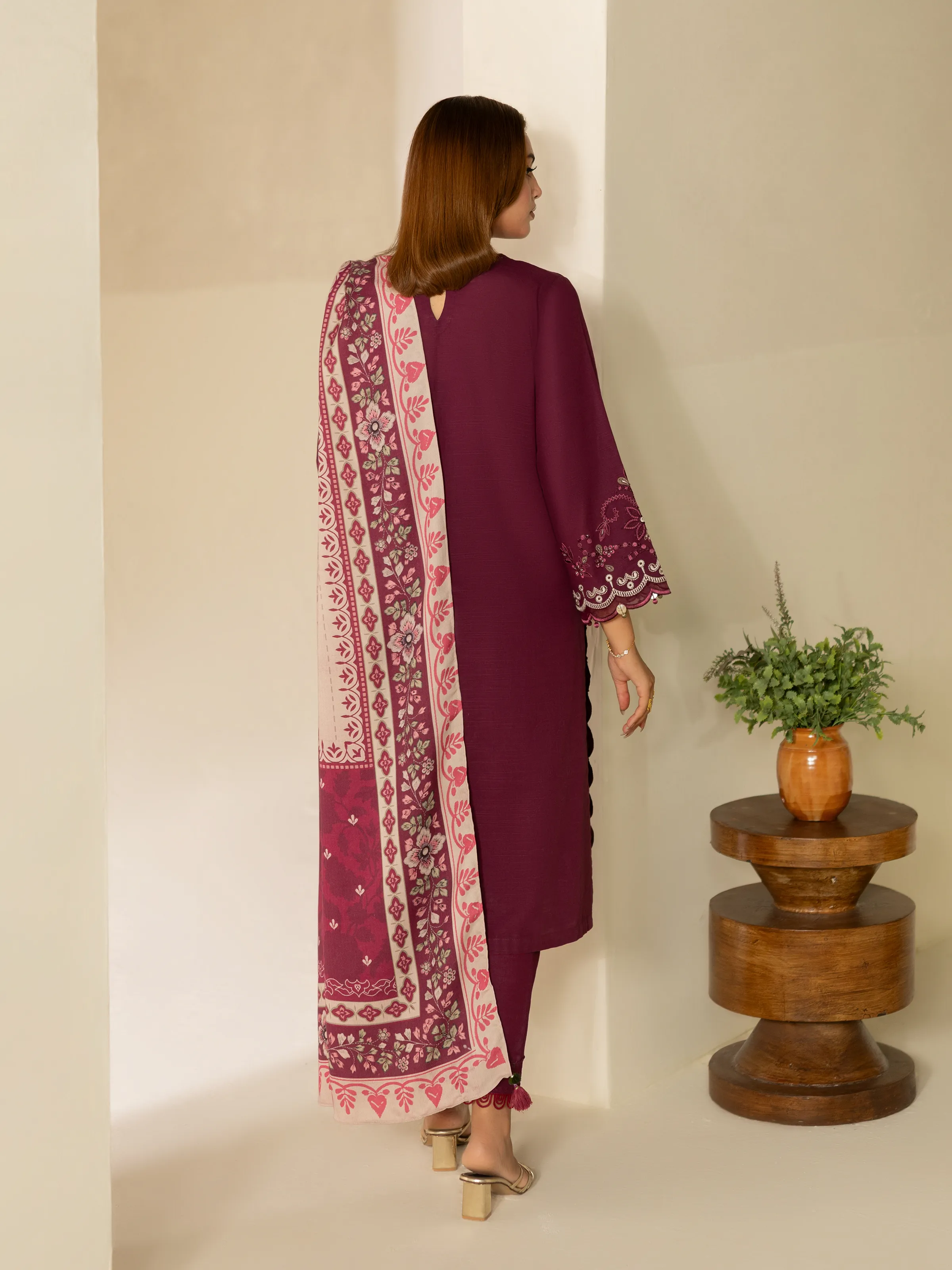 Embroidered Khaddar Suit - EWTKED5-84014-3P - Image 6
