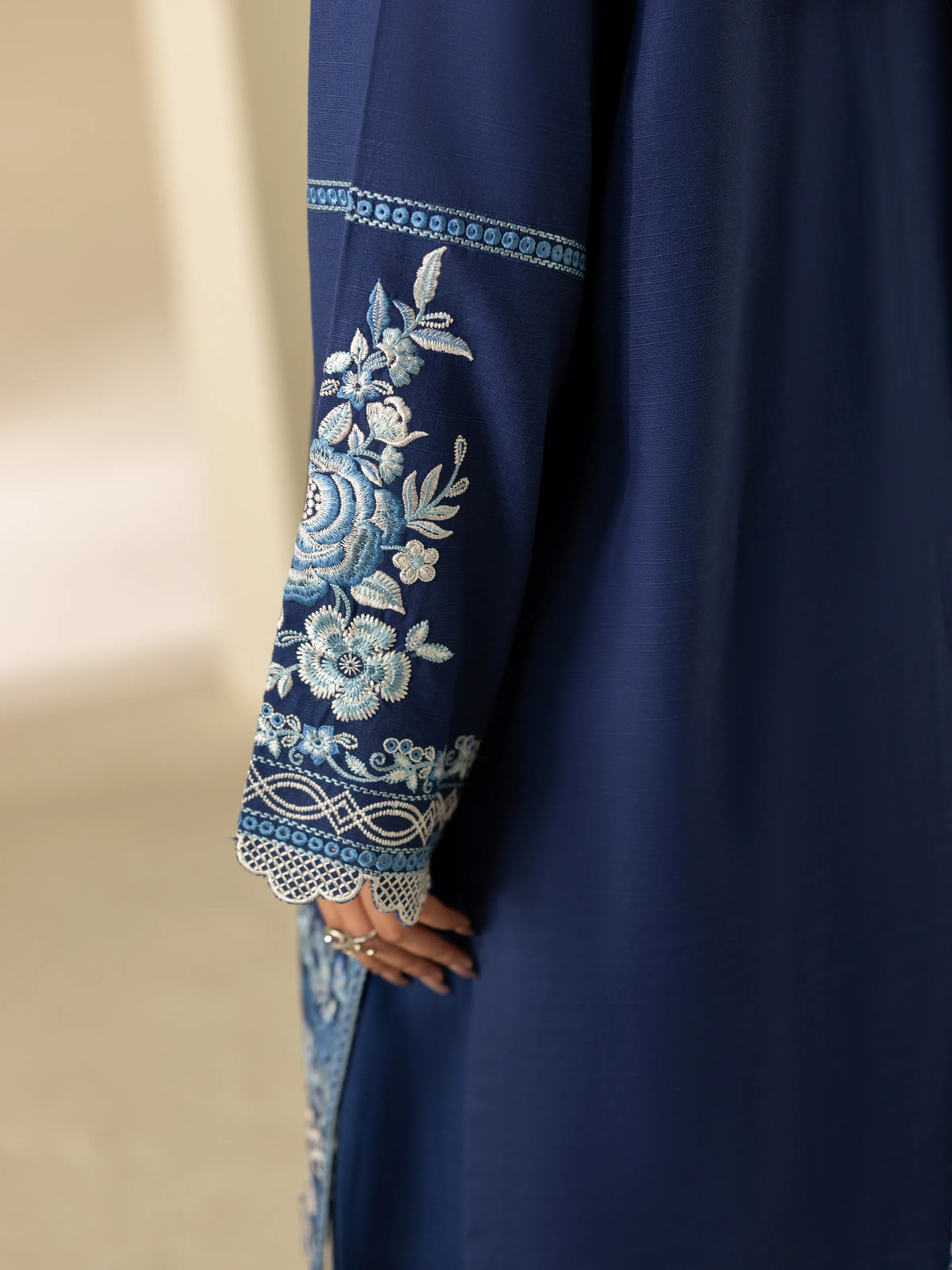 Embroidered Khaddar Suit - EWTKED5-84020-3P - Image 5