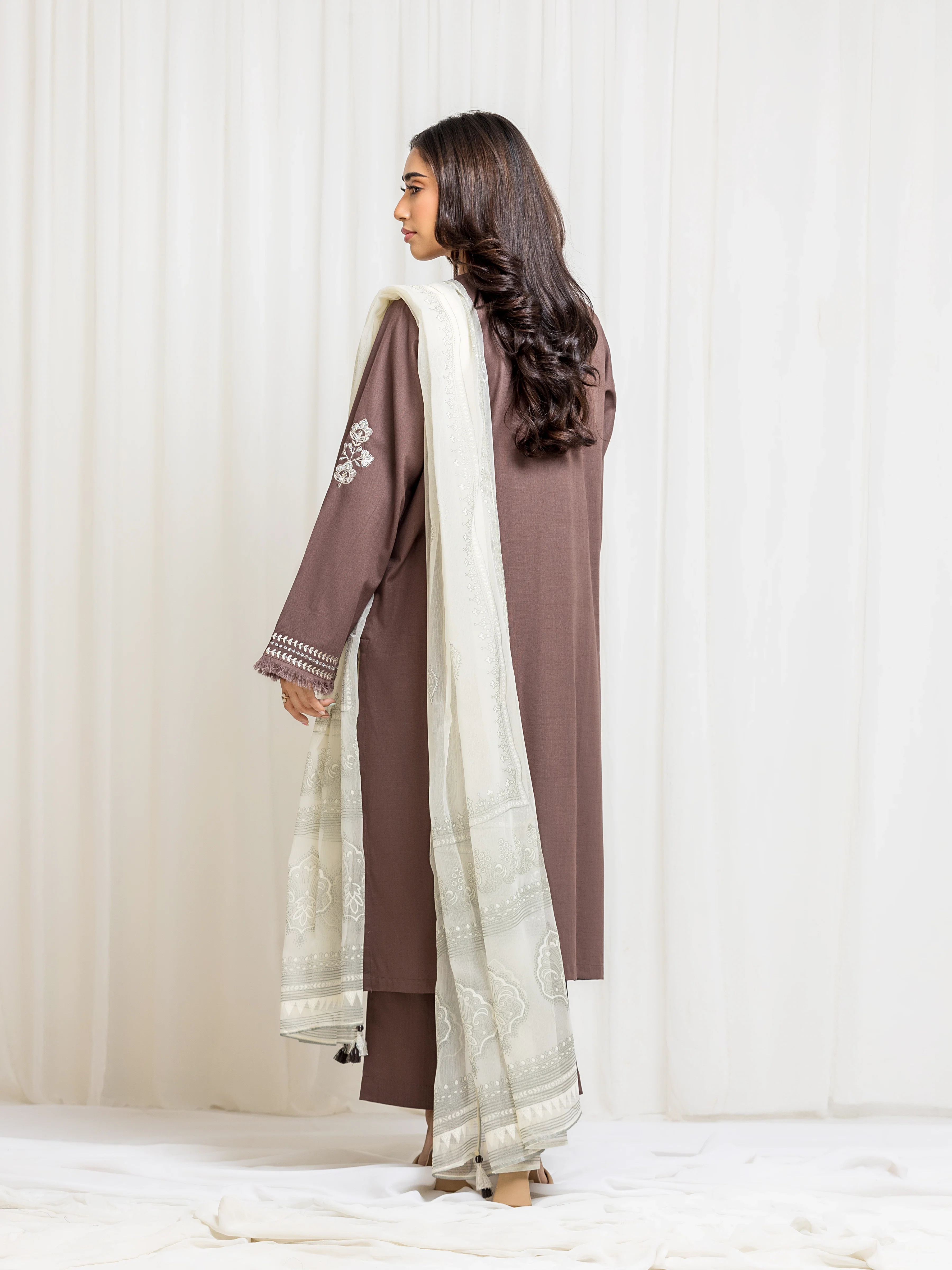 Embroidered Khaddar Suit - EWTKED5-84021-3P - Image 5