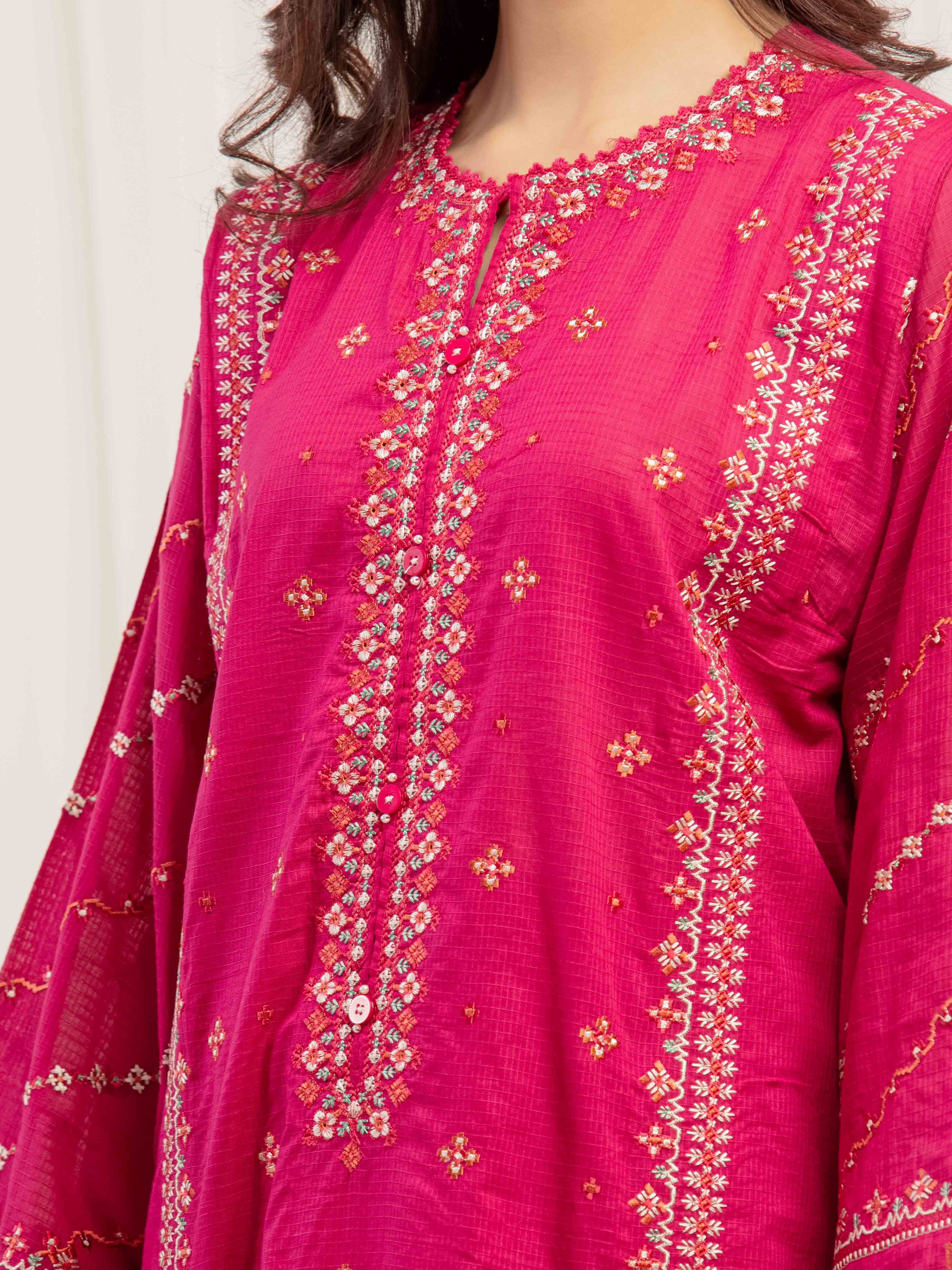 Embroidered Lawn Slub Suit - EWTKE5-82130-3P - Image 4