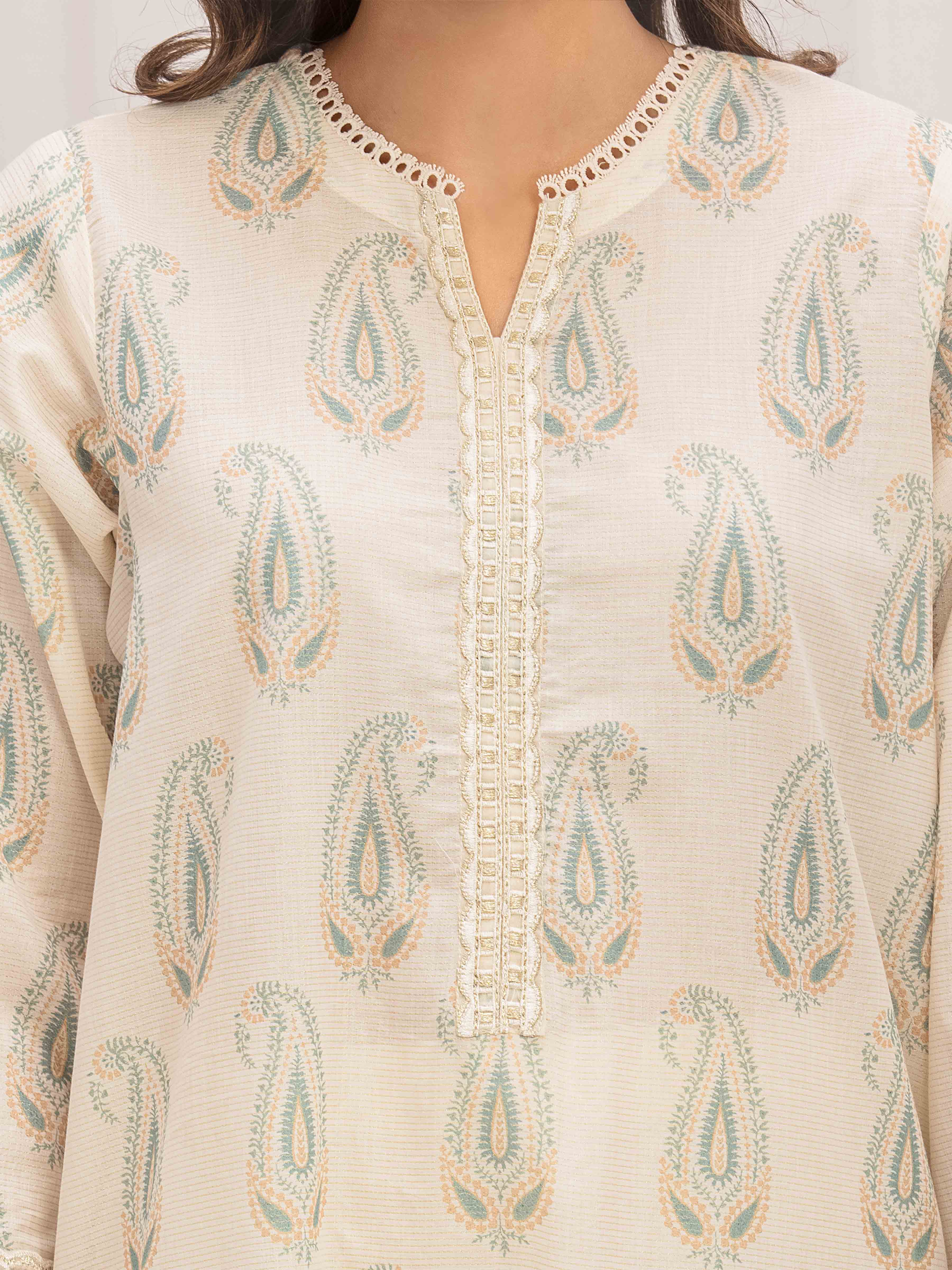 Embroidered Lawn Suit - EWTKE5-82333-3P - Image 3