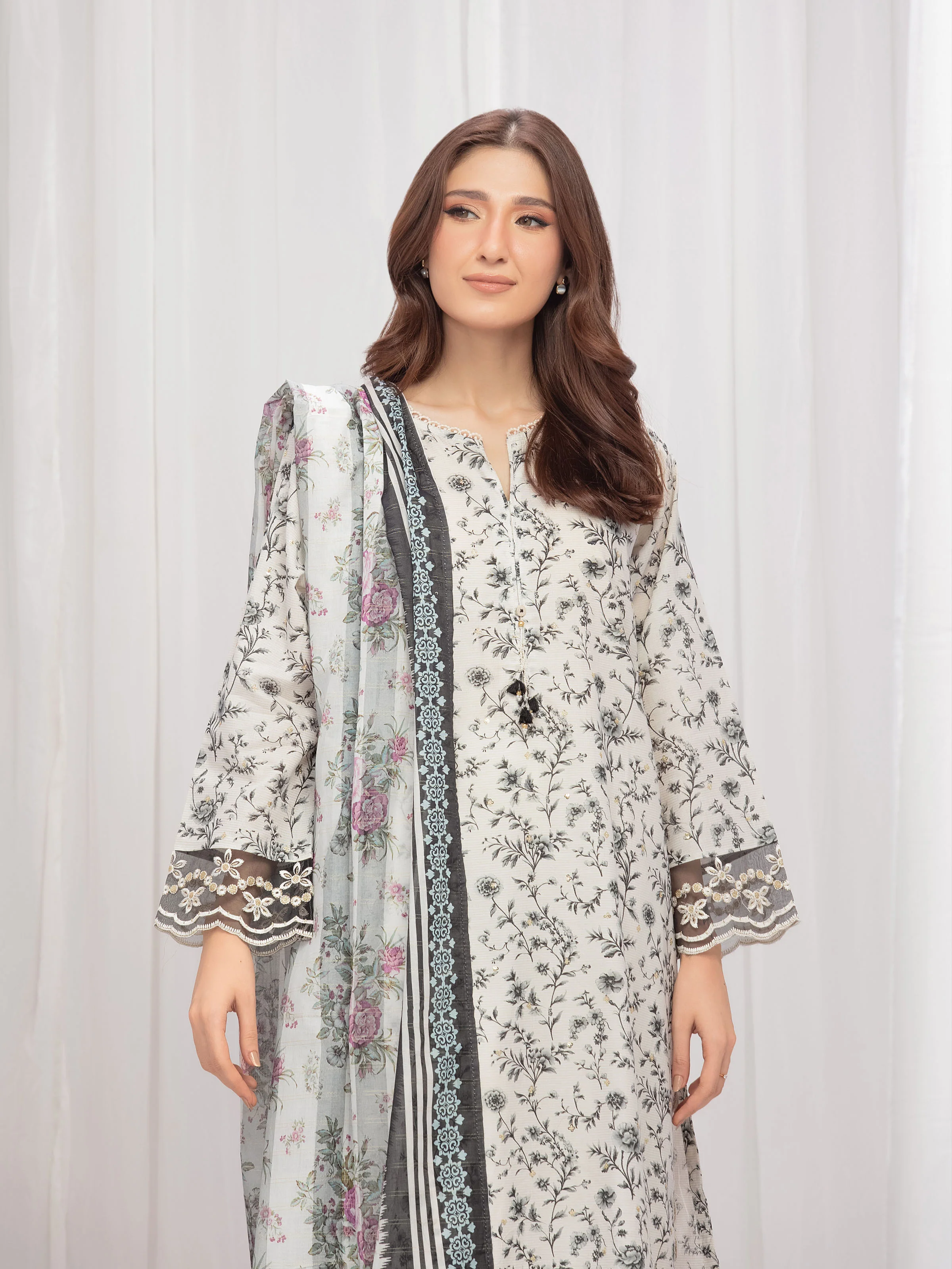 Embroidered Lawn Suit - EWTKE5-82334-3P - Image 2