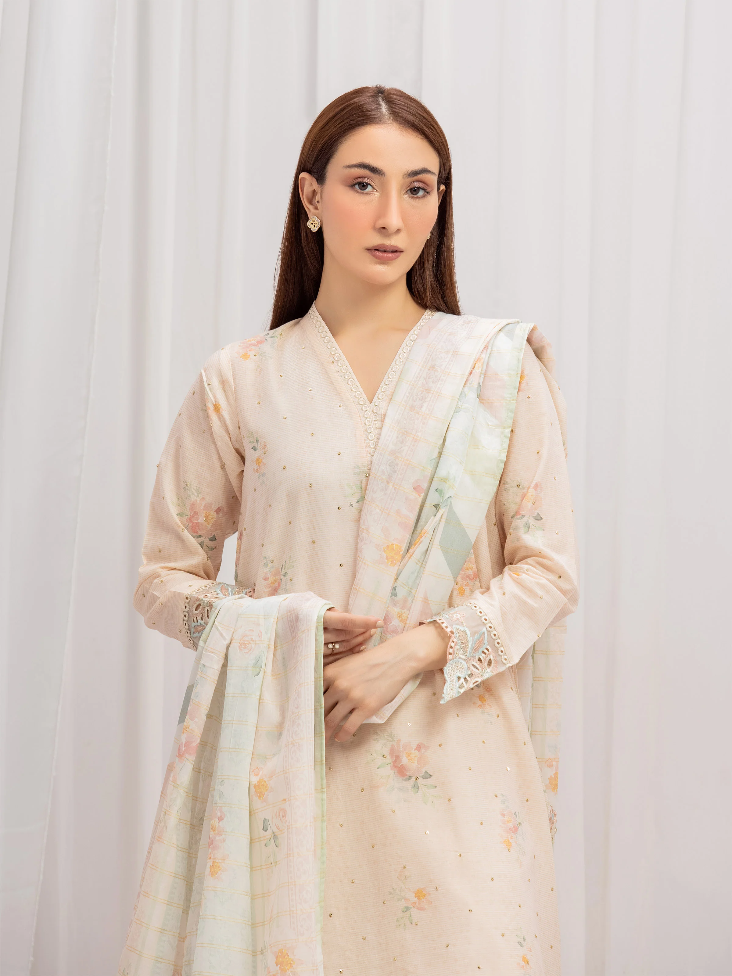 Embroidered Lawn Suit - EWTKE5-82338-3P - Image 2
