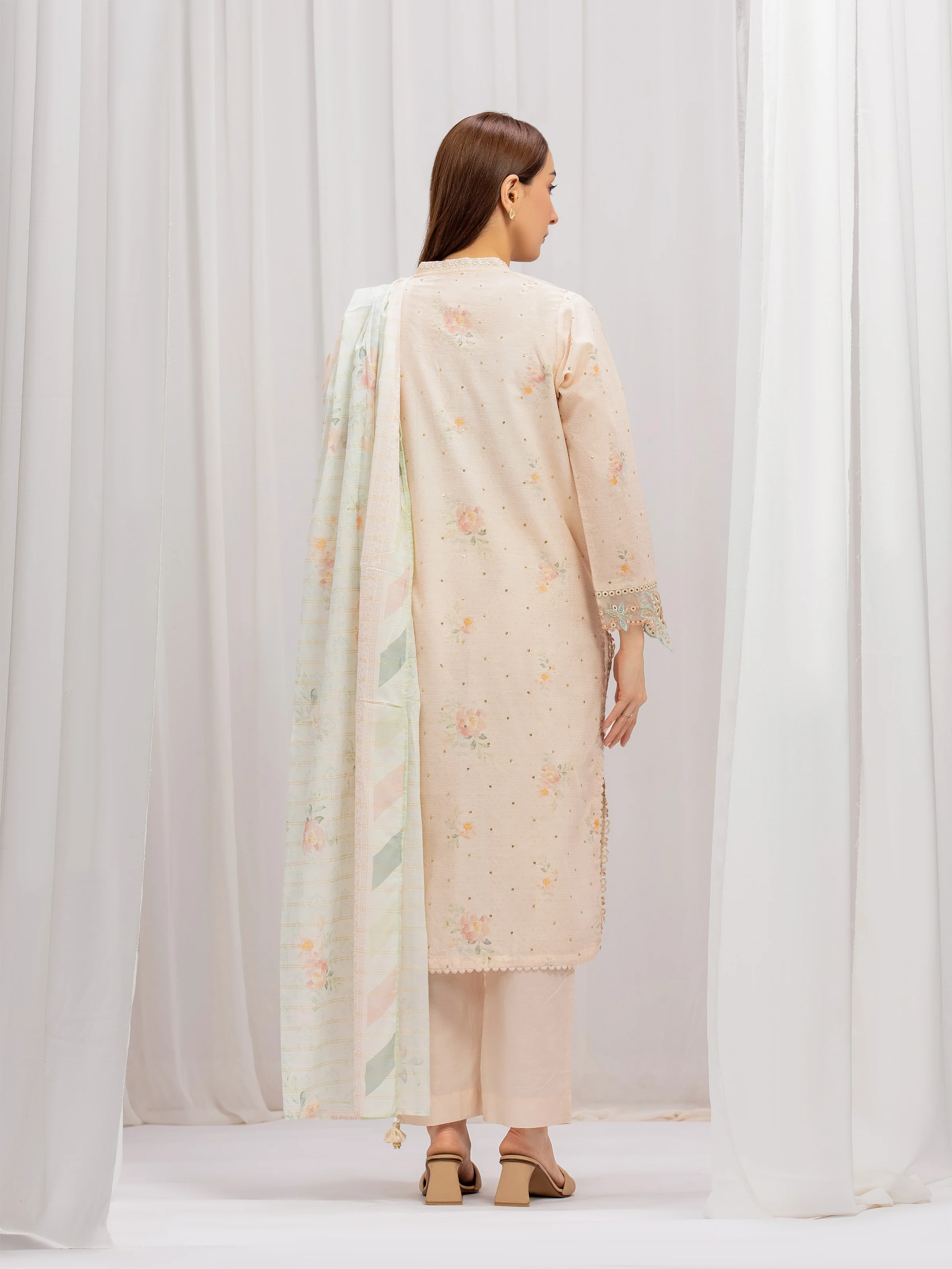 Embroidered Lawn Suit - EWTKE5-82338-3P - Image 6