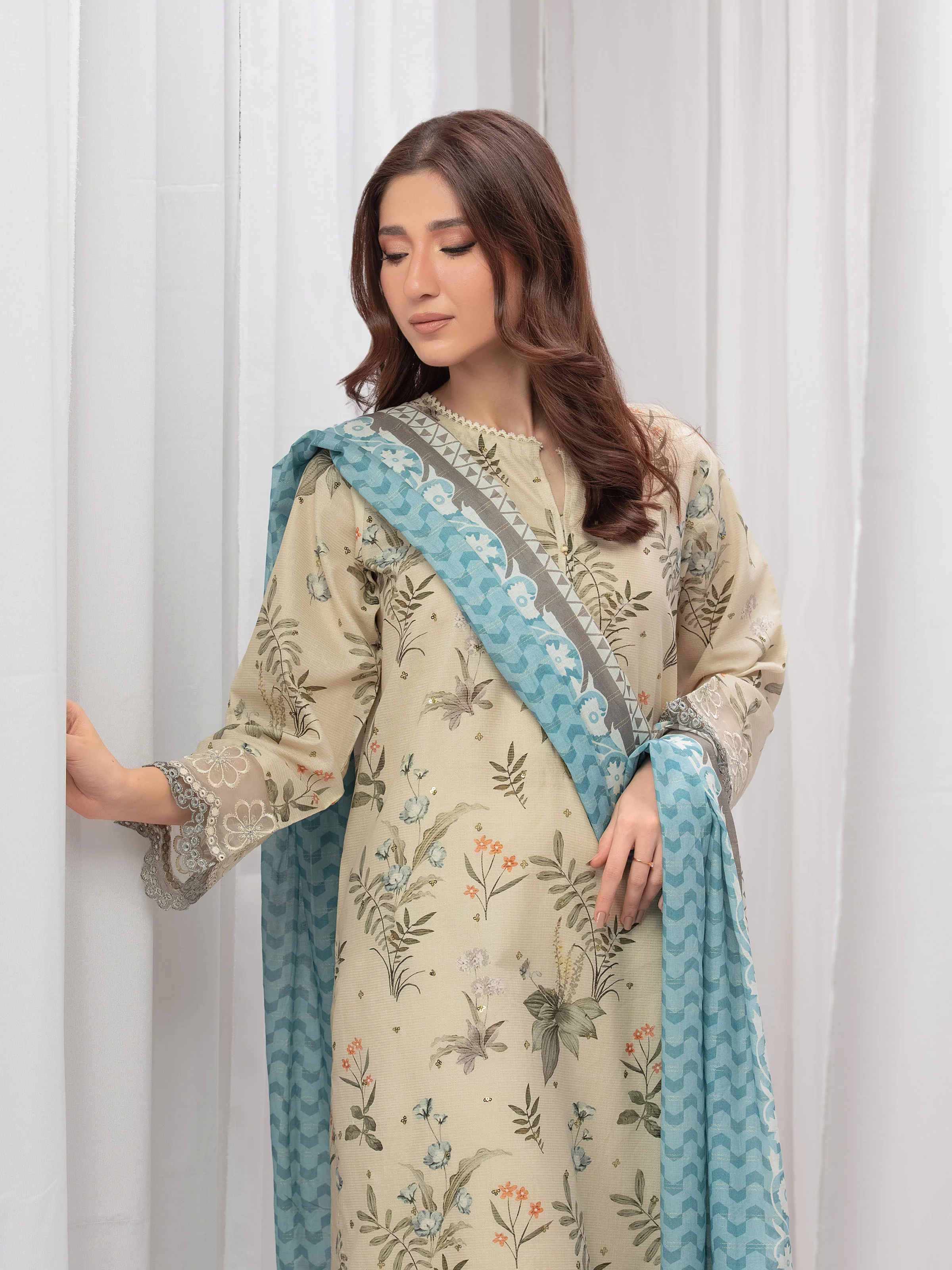 Embroidered Lawn Suit - EWTKE5-82341-3P - Image 2