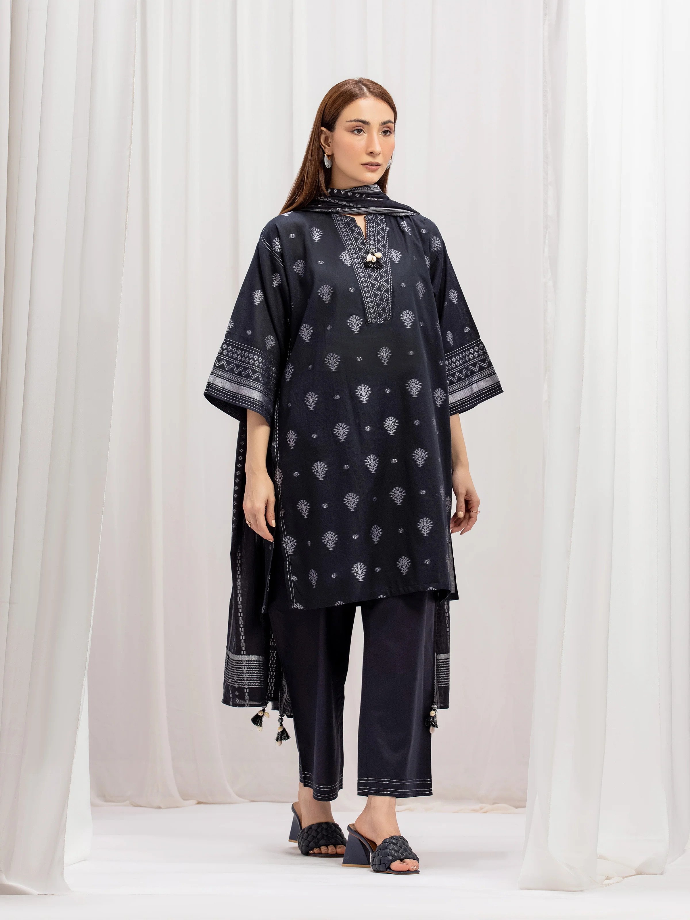 Solid Jacquard Suit - EWTKS5-82415-3P