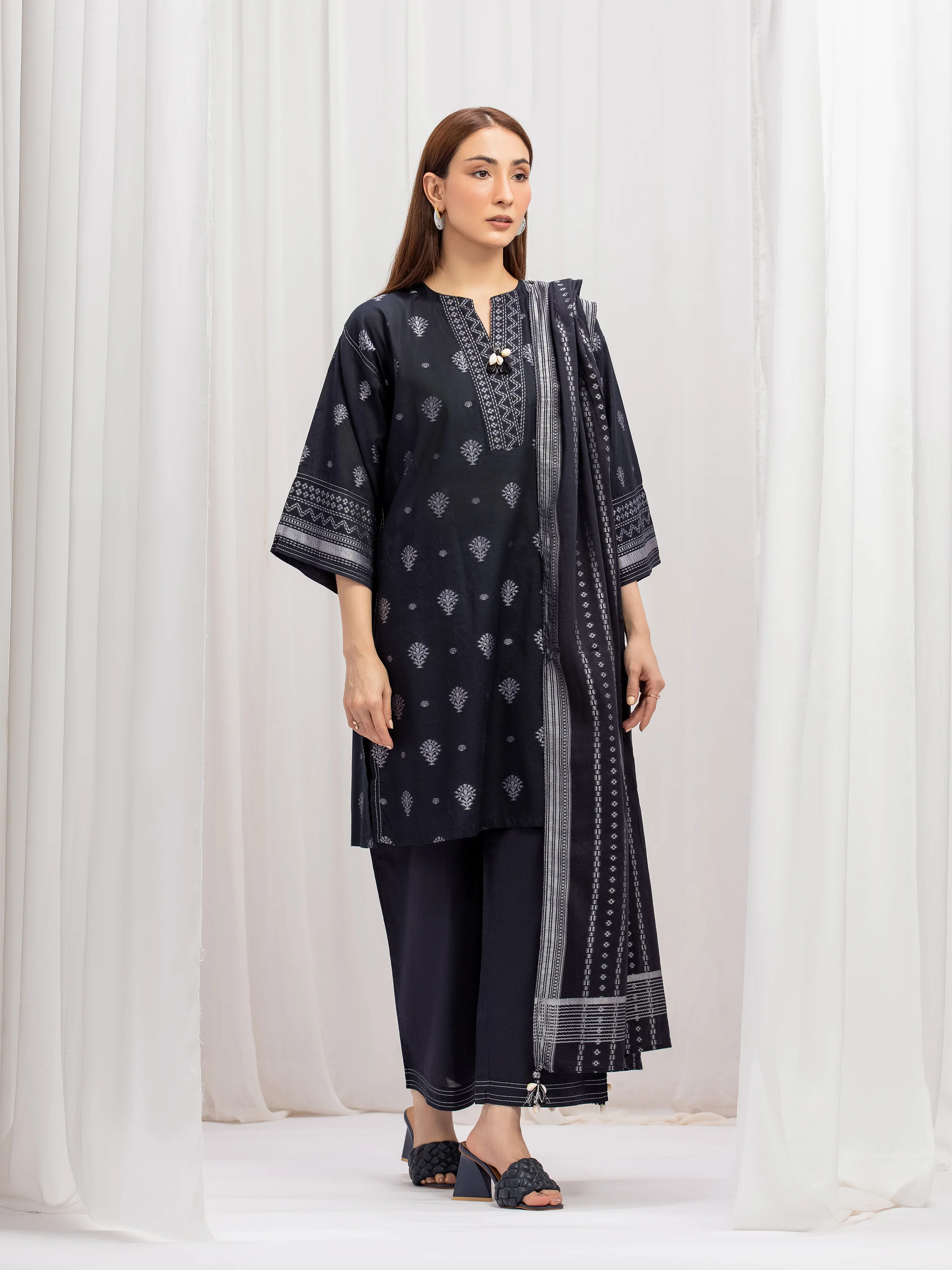 Solid Jacquard Suit - EWTKS5-82415-3P - Image 4