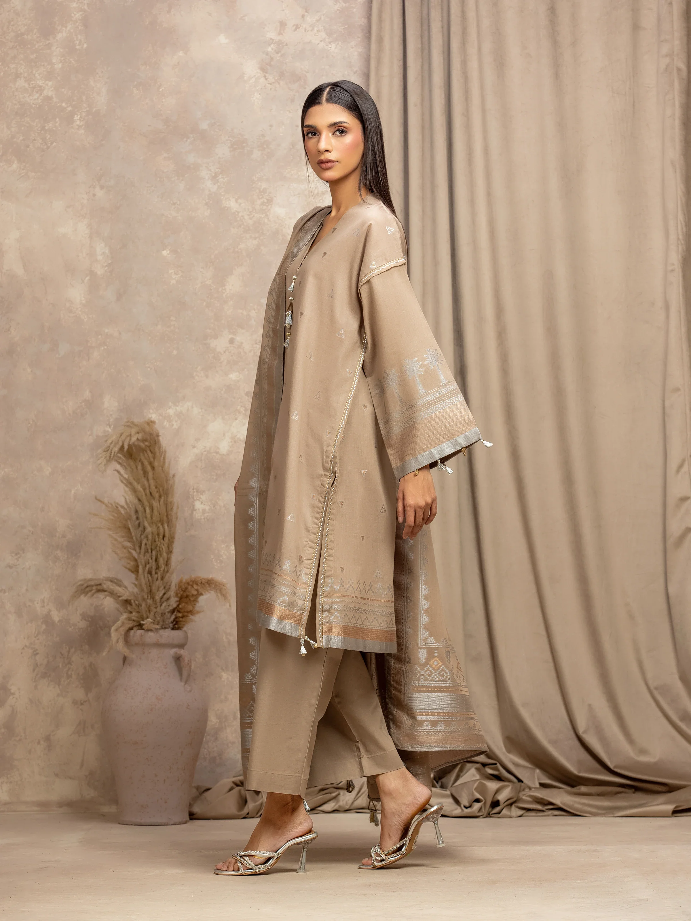 Embroidered Jacquard Suit - EWTKED5-82412-3P - Image 5