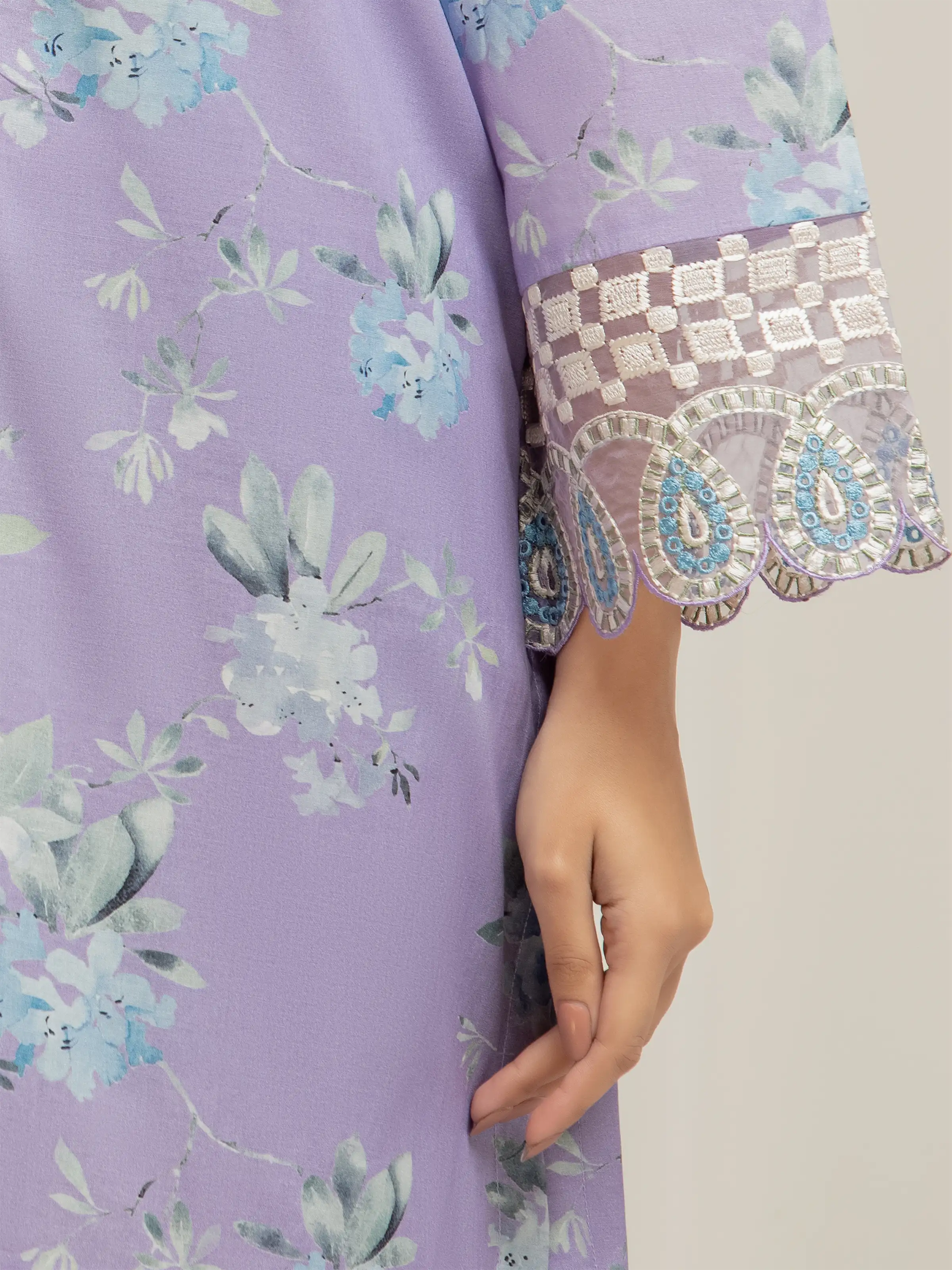 Embroidered Lawn Suit - EWTKE5-82496-3P - Image 3