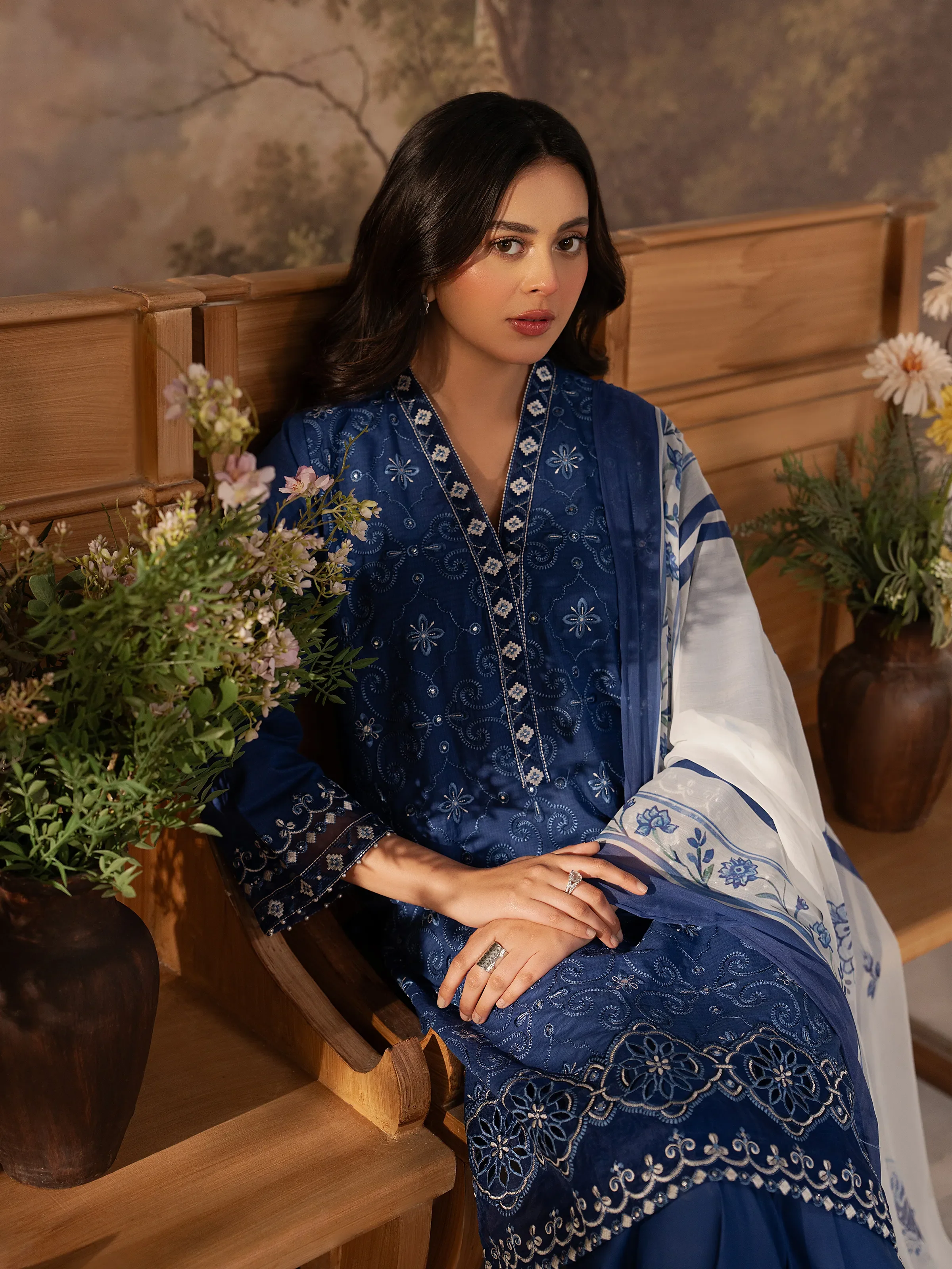 Embroidered Lawn Suit - EWTKED5-82403-3P - Image 3
