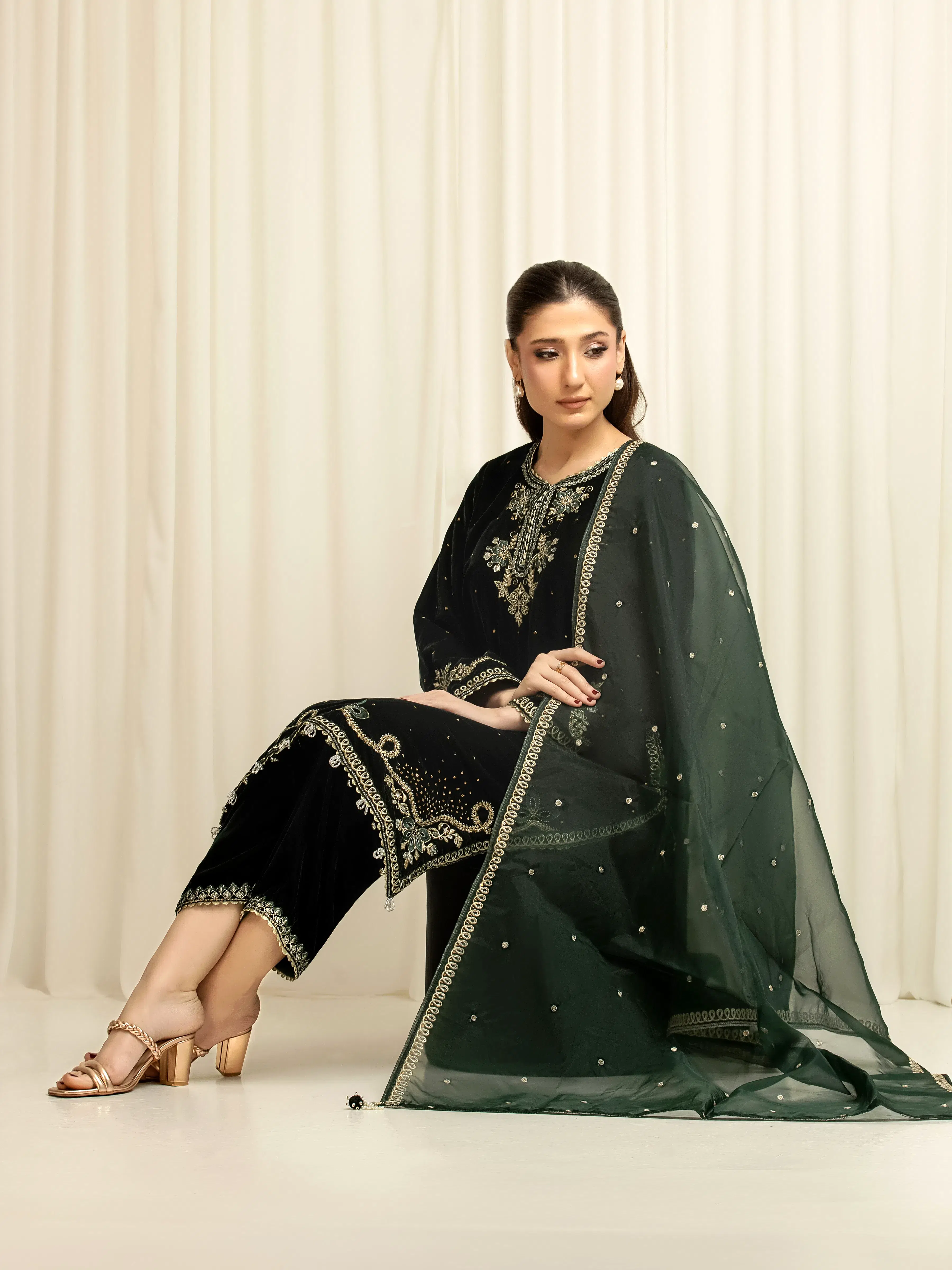 Embroidered Velvet Suit - EWTPLED5-00059-3P