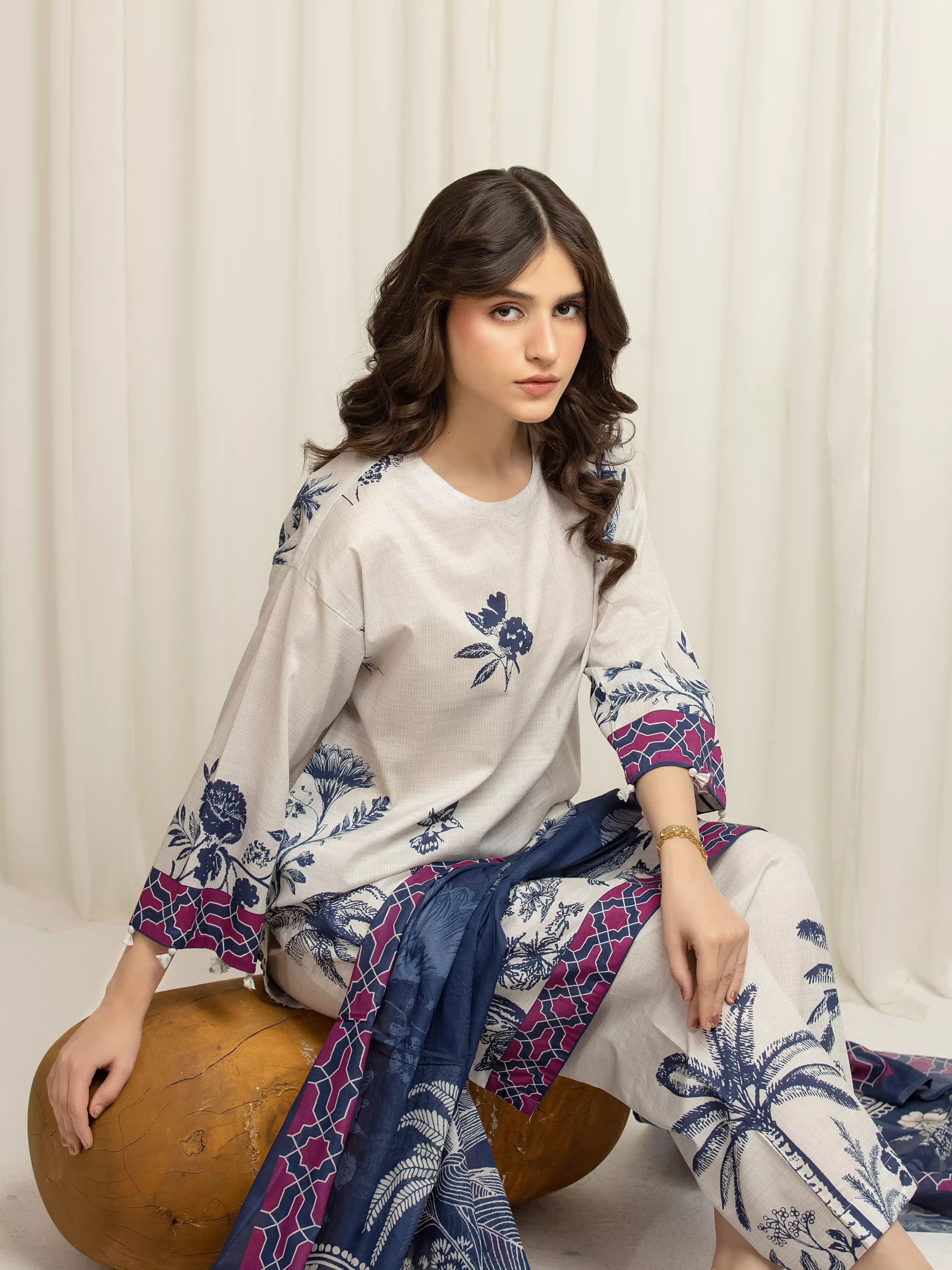 Printed Lawn Suit - EWTKP6-86052-3P - Image 3