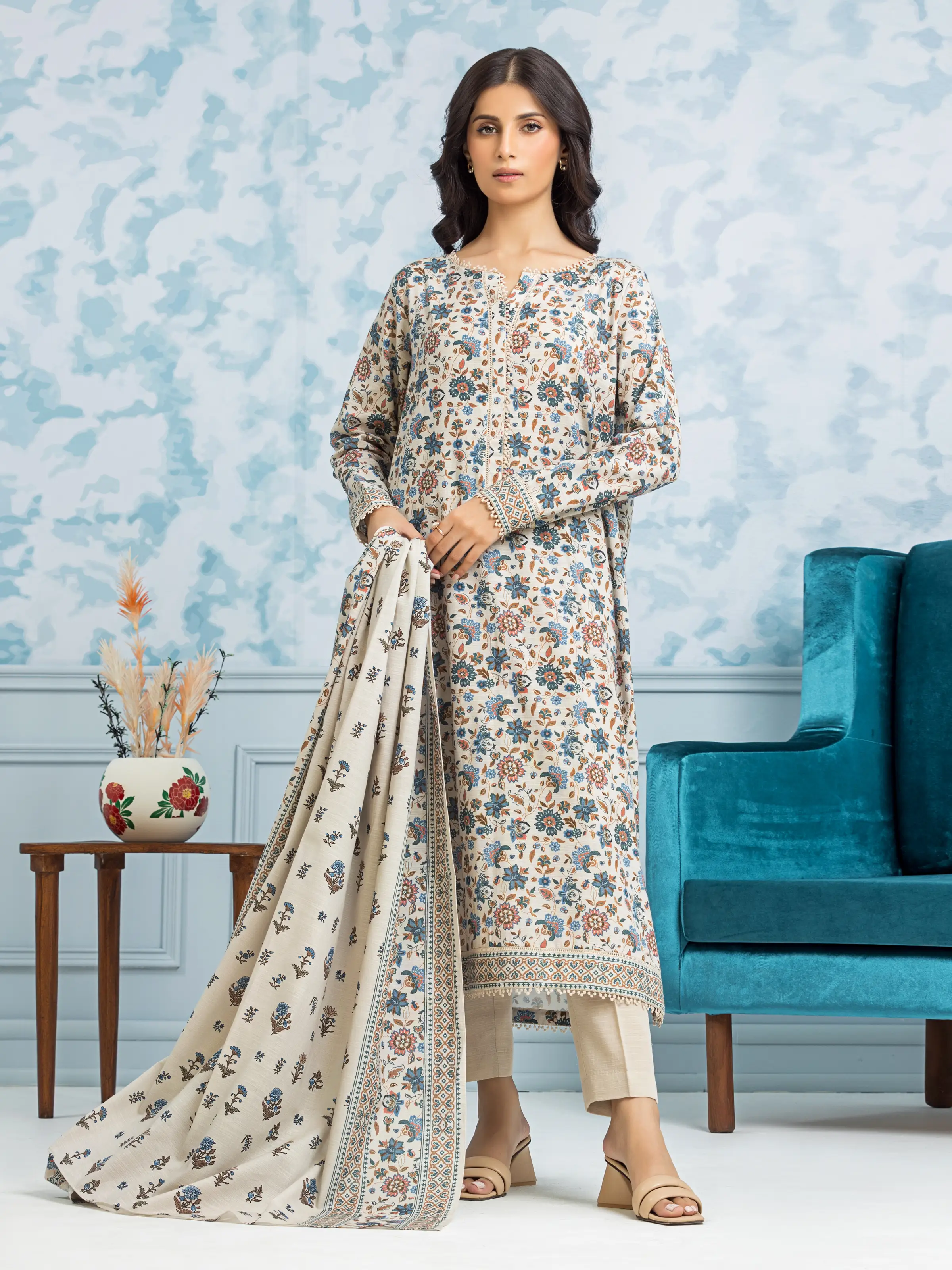 Printed Khaddar Suit - EWU24A3-29306-3P