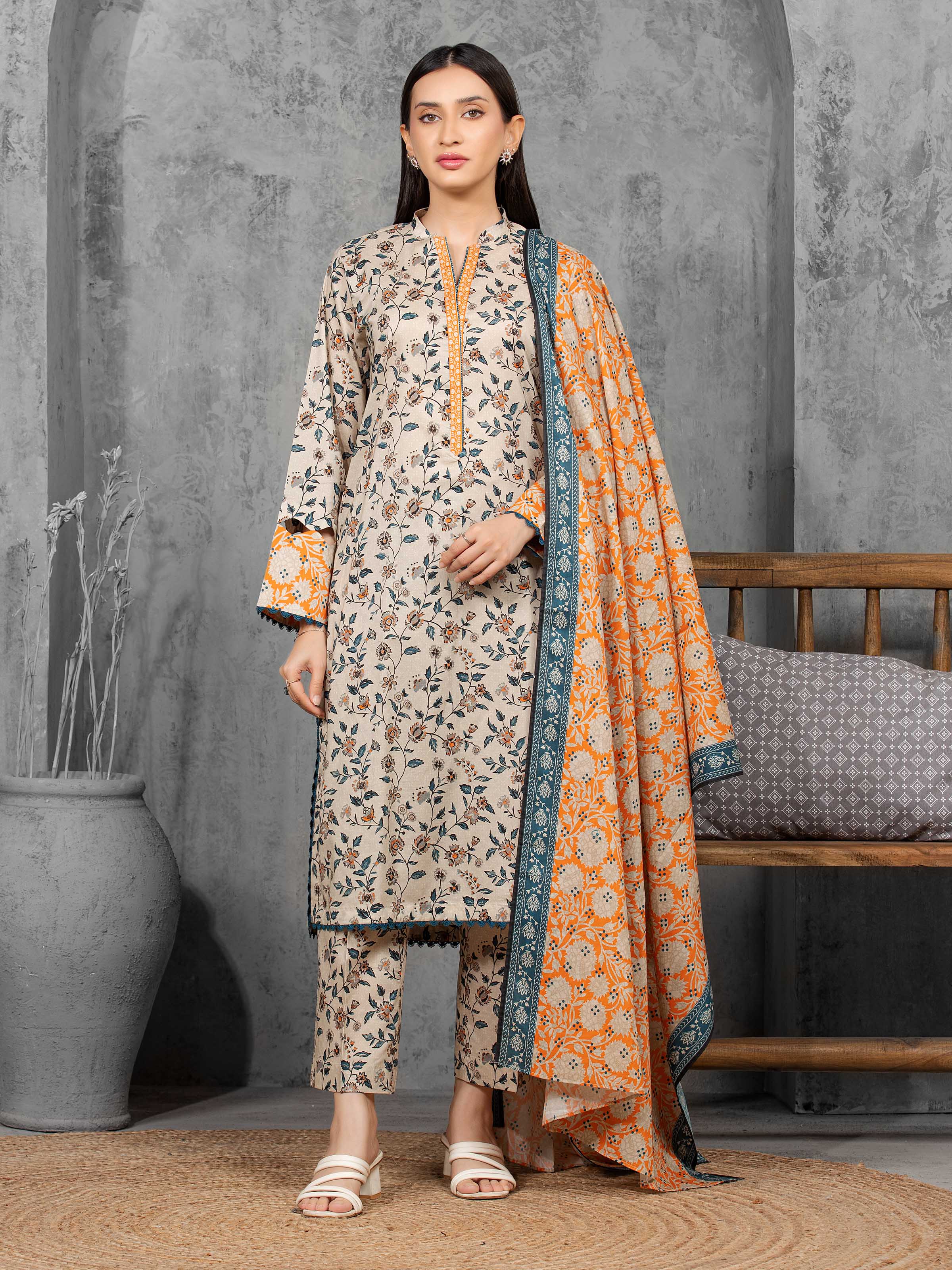 Printed Khaddar Suit - EWU5A3-36091-3P