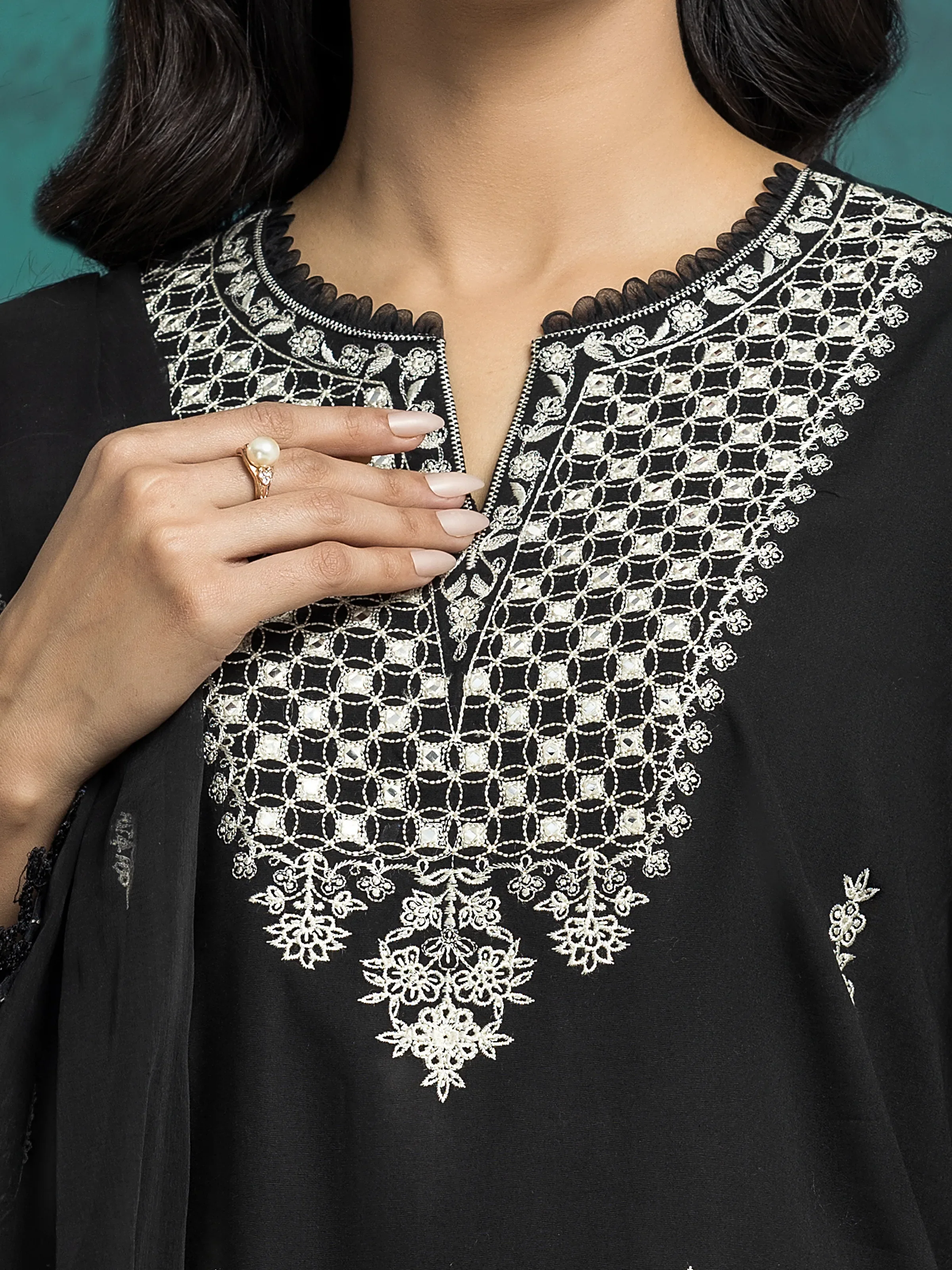 Embroidered Cambric Suit - EWU5V2-31025-3P - Image 4