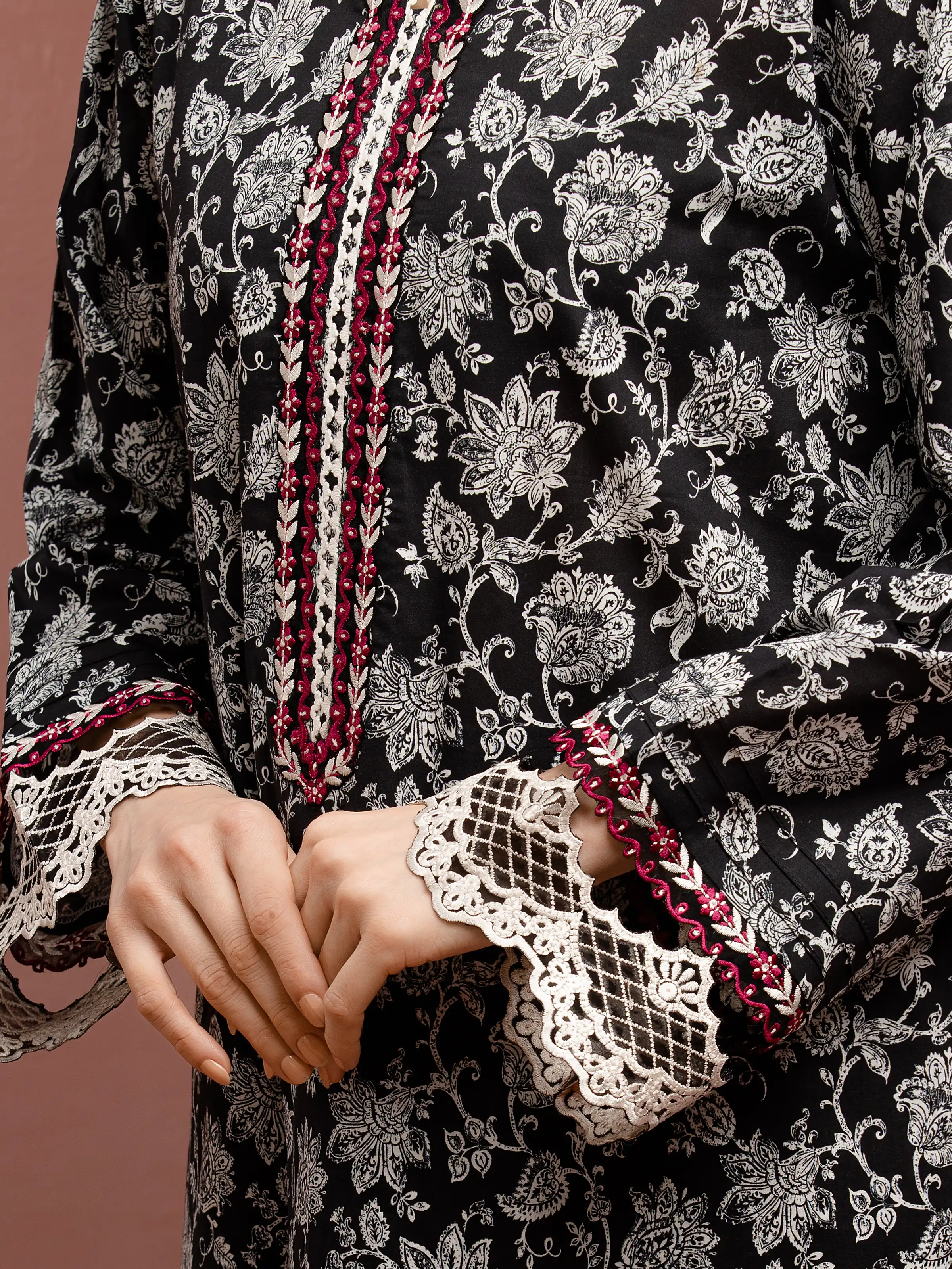Embroidered Cambric Suit - EWU5V2-31072-3P - Image 5