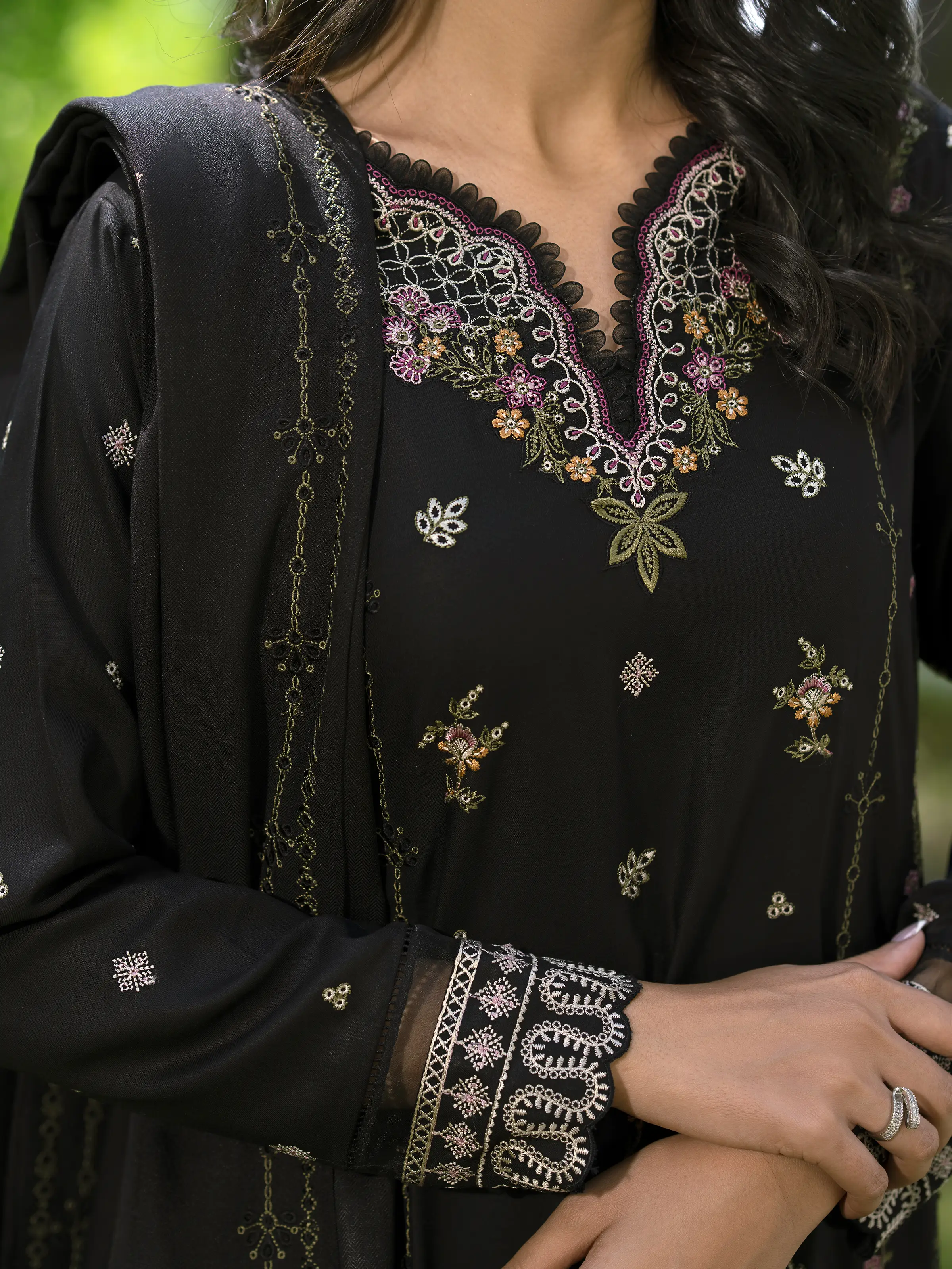 Embroidered Marina Twill Suit - EWU24V14-30350-3P - Image 7