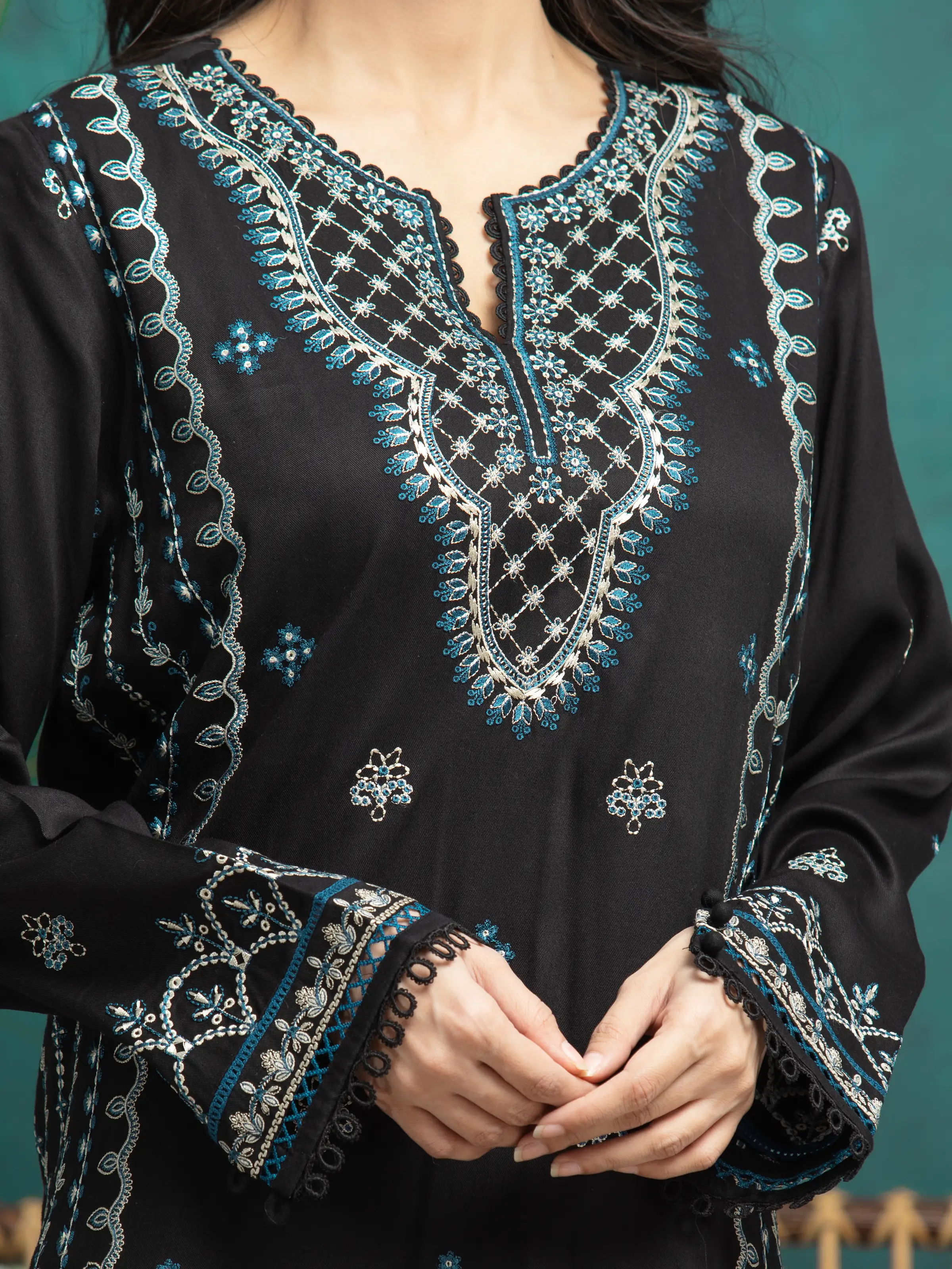 Embroidered Marina Twill Suit - EWU24V14-30352-3P - Image 4