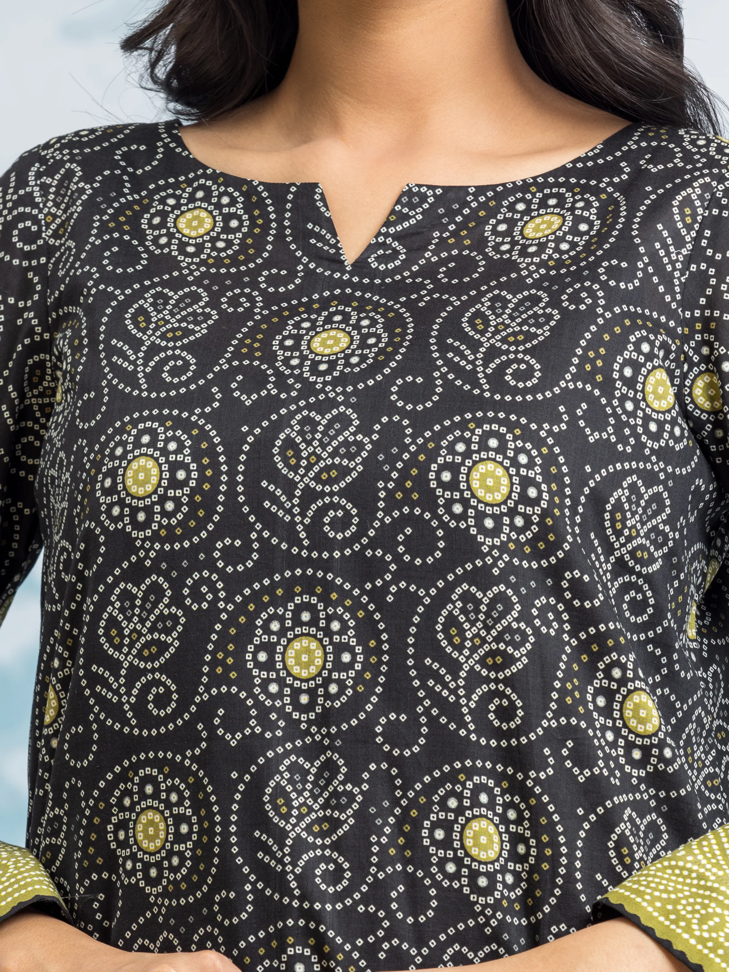 Printed Khaddar Suit - EWU24A3-28457-3P - Image 3