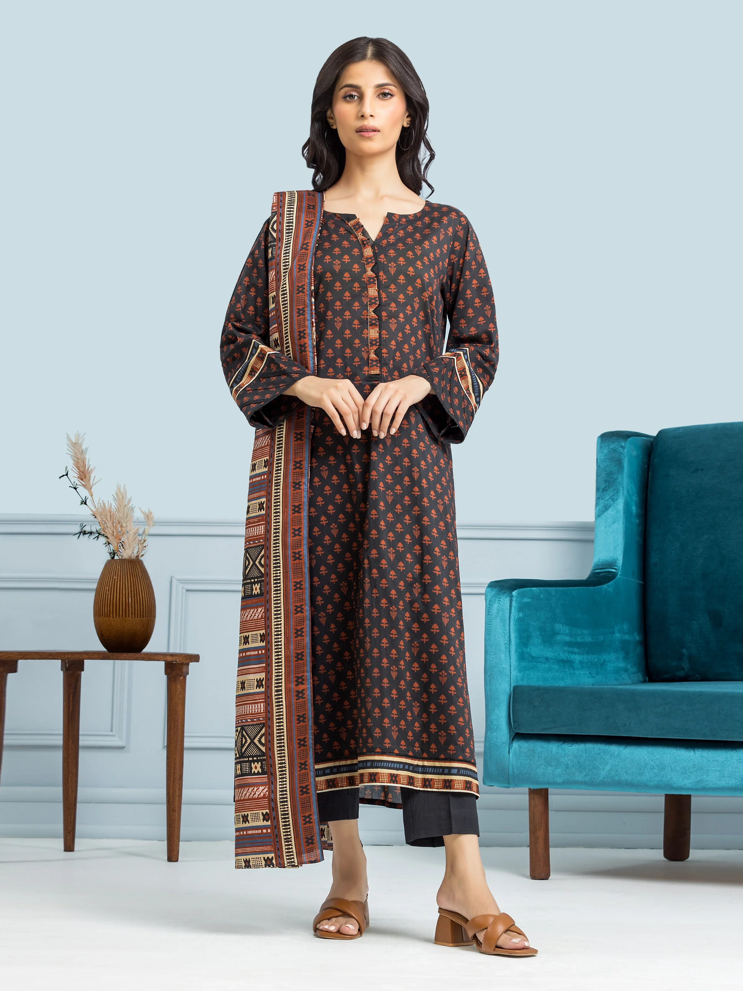 Printed Khaddar Suit - EWU24A3-29655-3P