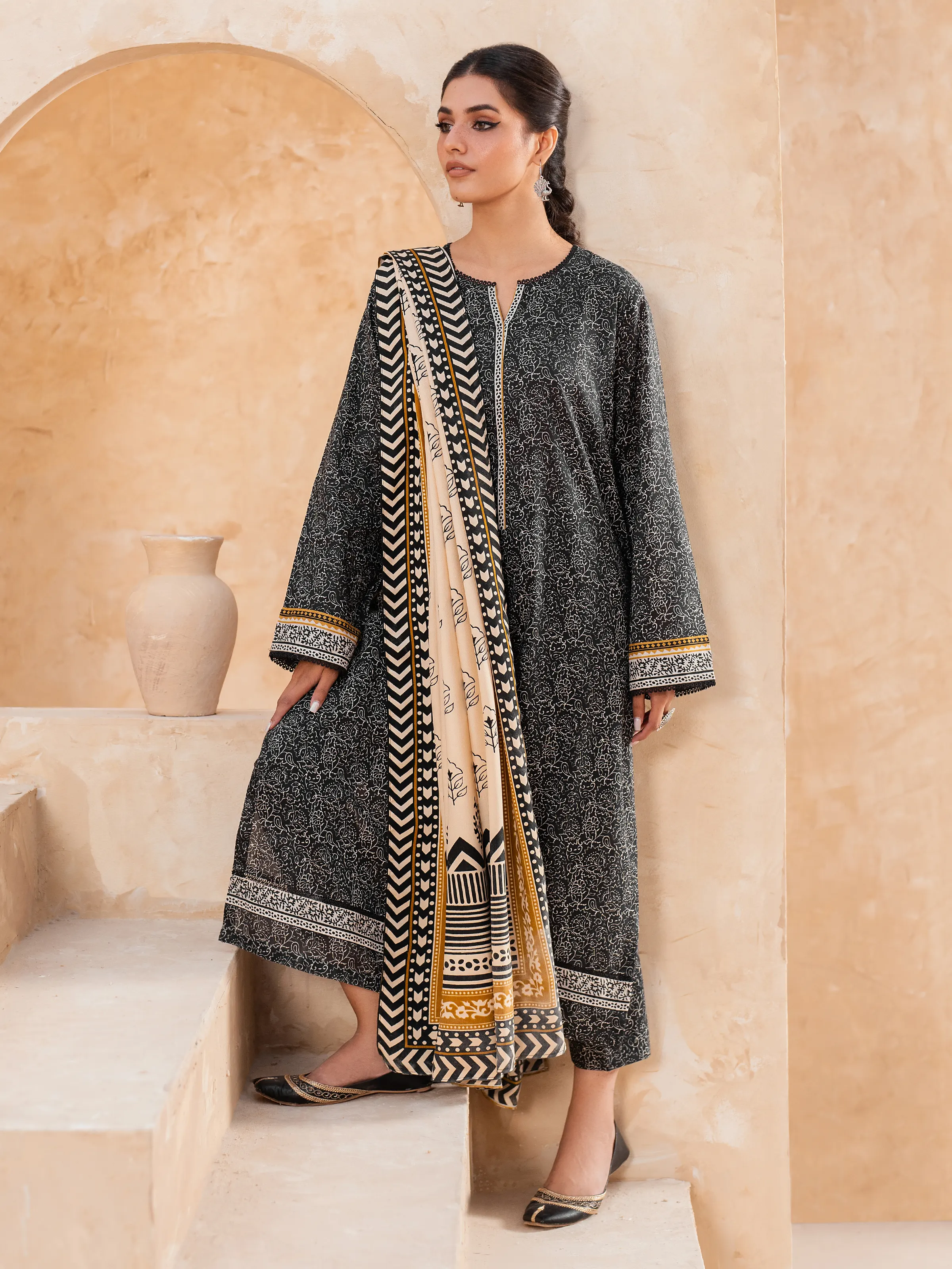 Printed Khaddar Suit - EWU24M3-071 - Image 2