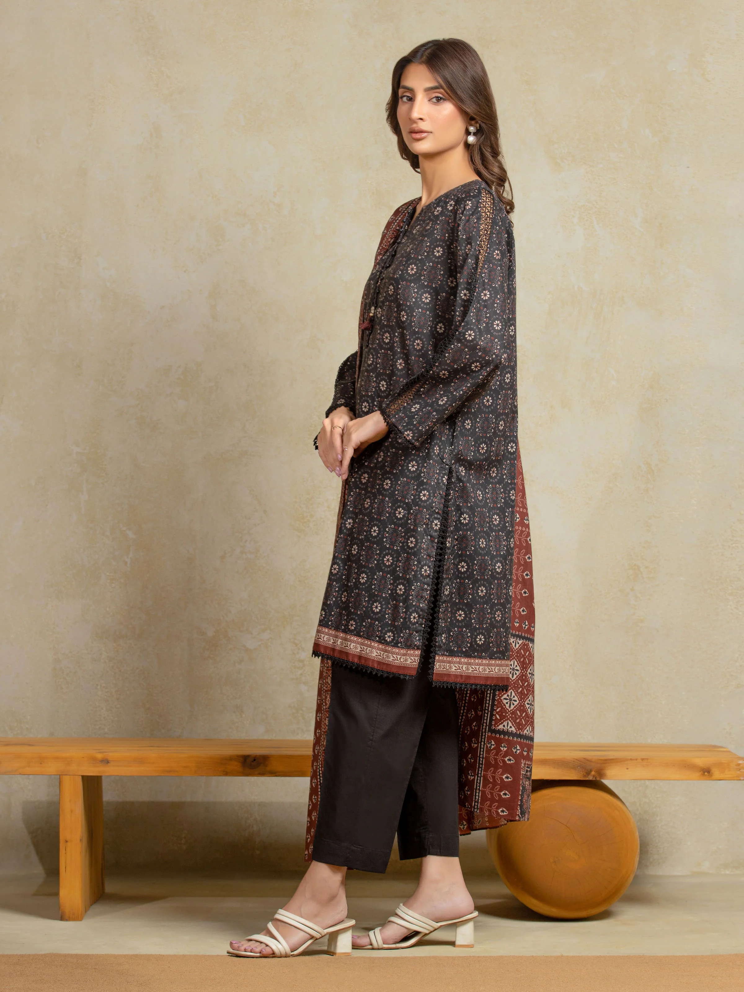 Printed Khaddar Suit - EWU5A3-35904-3P - Image 5