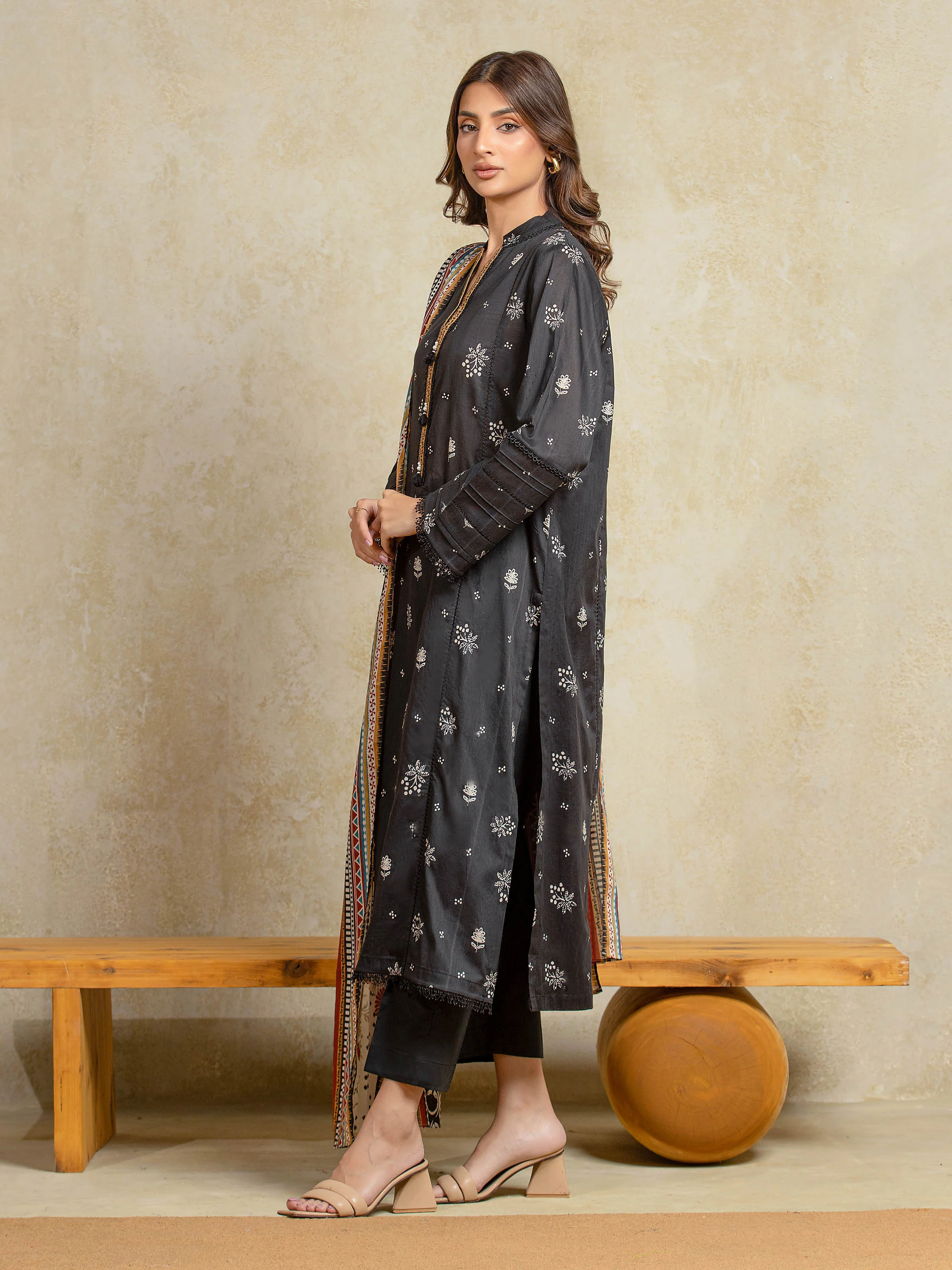 Printed Khaddar Suit - EWU5A3-35925-3P - Image 5