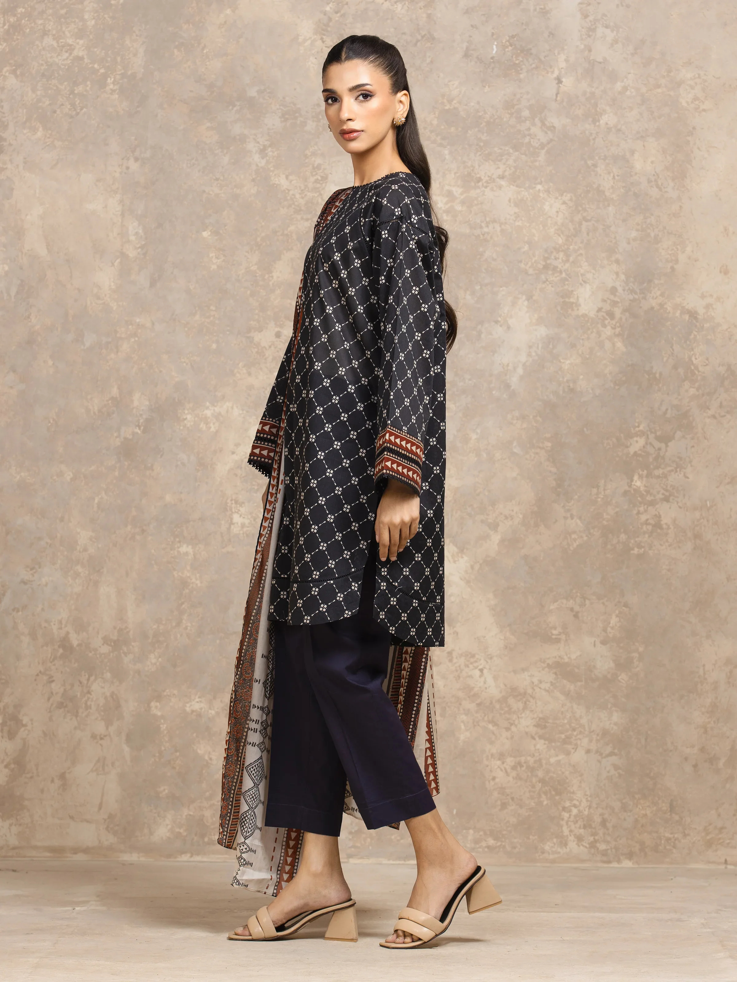 Printed Khaddar Suit - EWU5A3-36134-3P - Image 5