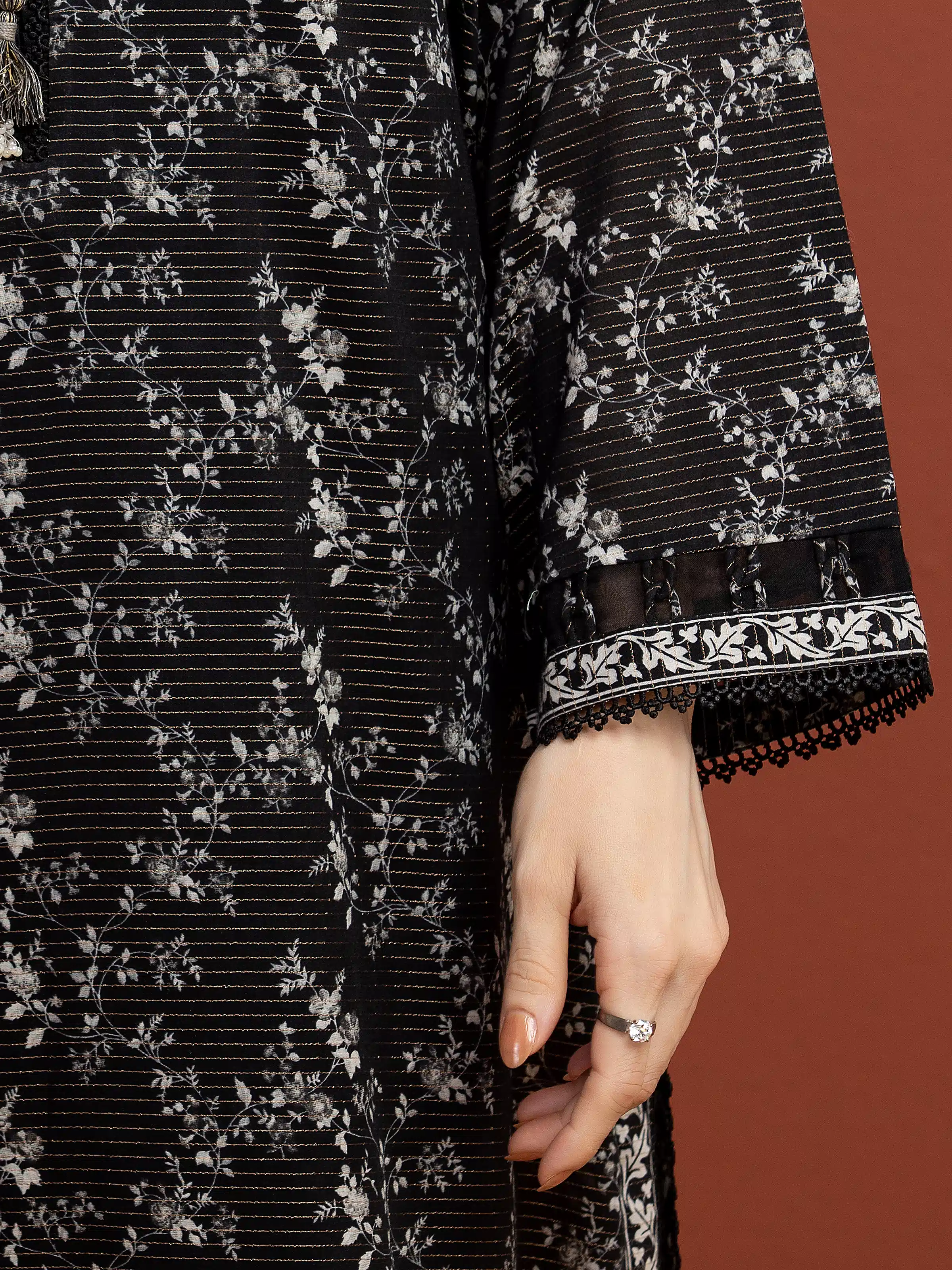 Printed Zari Lawn Suit - EWU5M6-014-3P - Image 4