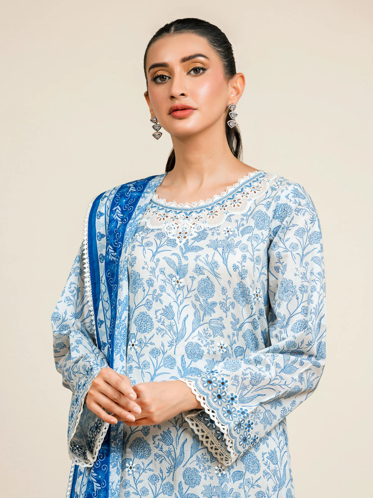 Embroidered Lawn Suit - EWU24V1-28606-3P - Image 2