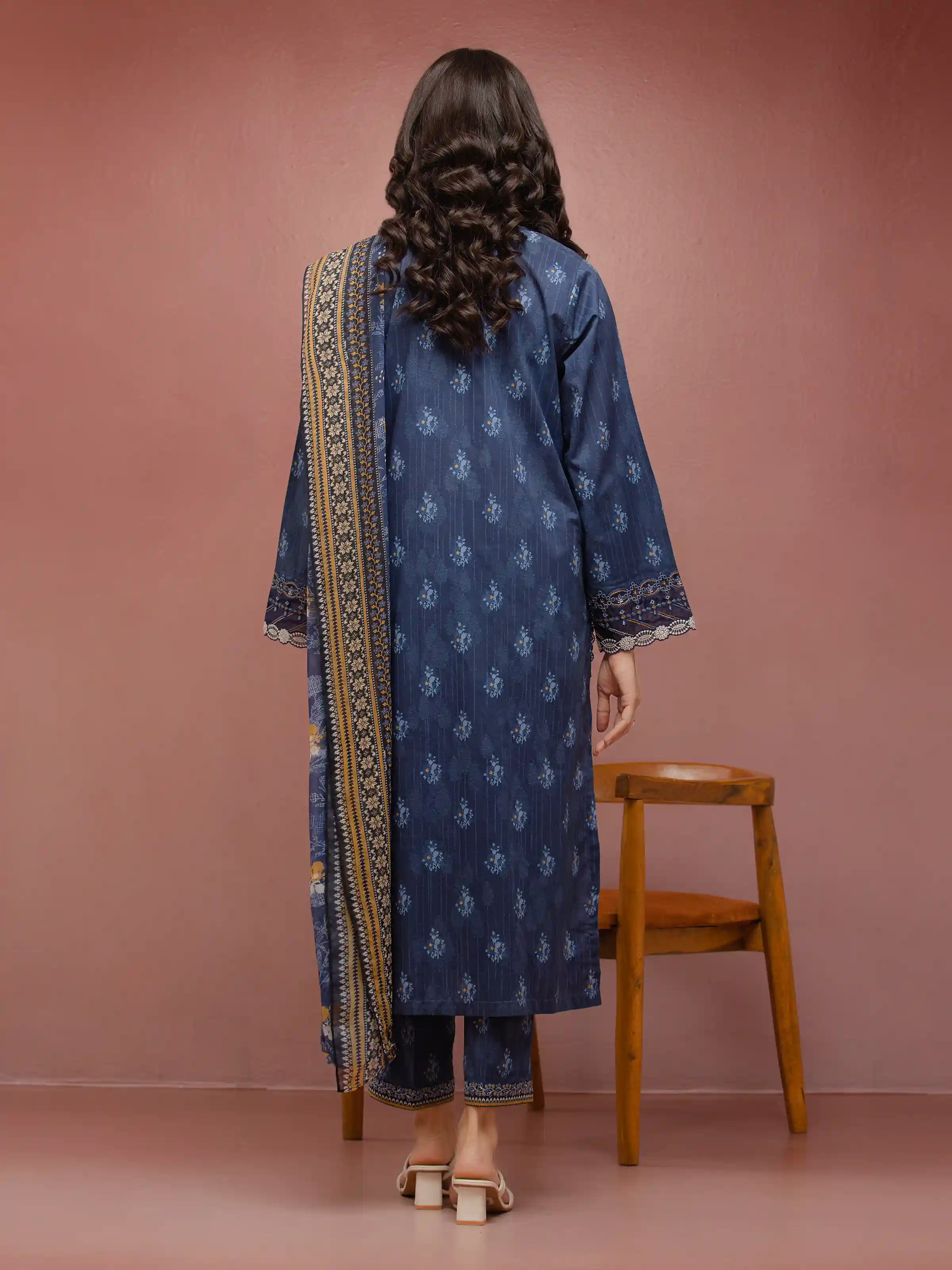 Embroidered Cambric Suit - EWU5V2-31057-3P - Image 2