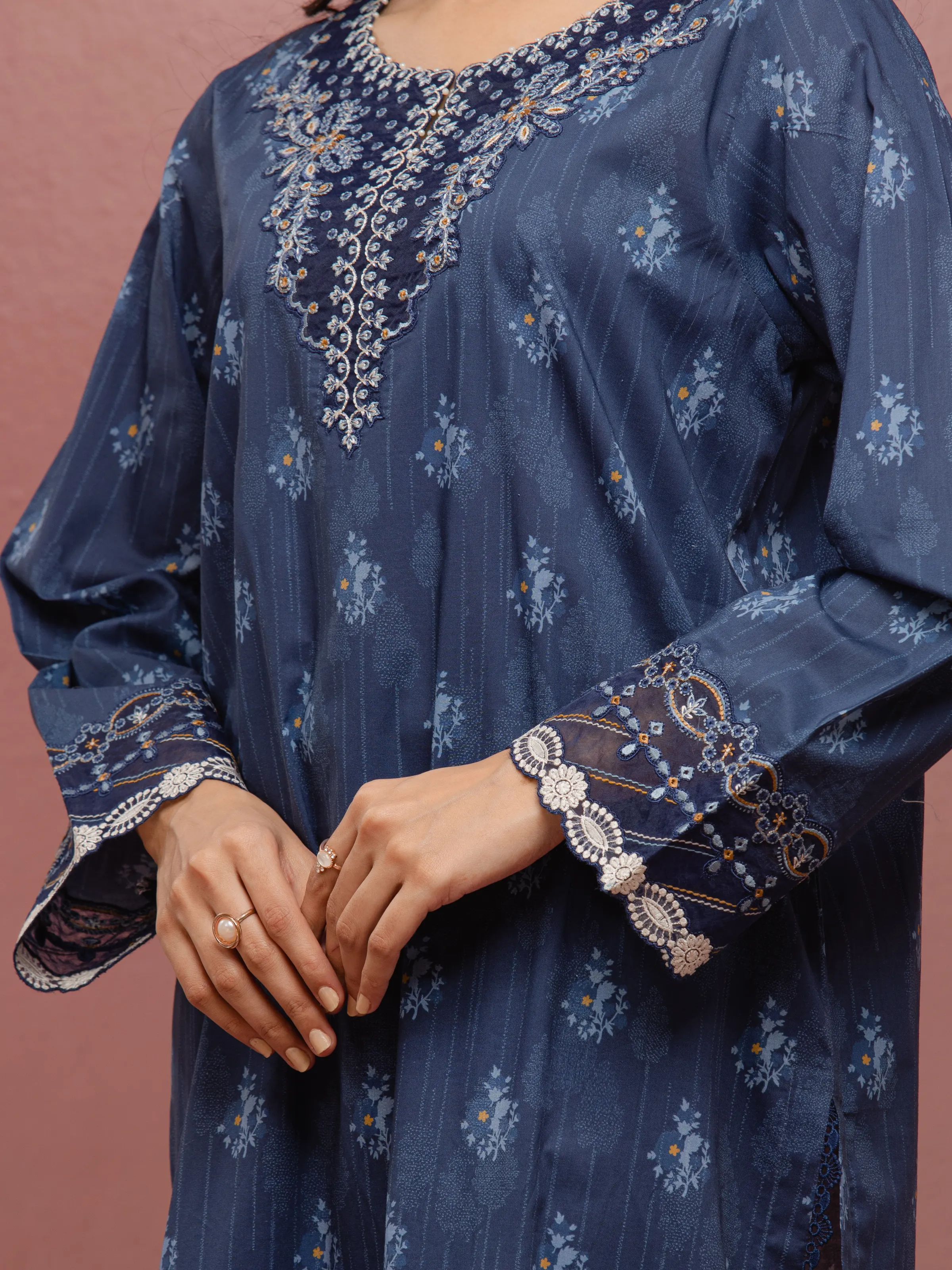 Embroidered Cambric Suit - EWU5V2-31057-3P - Image 3