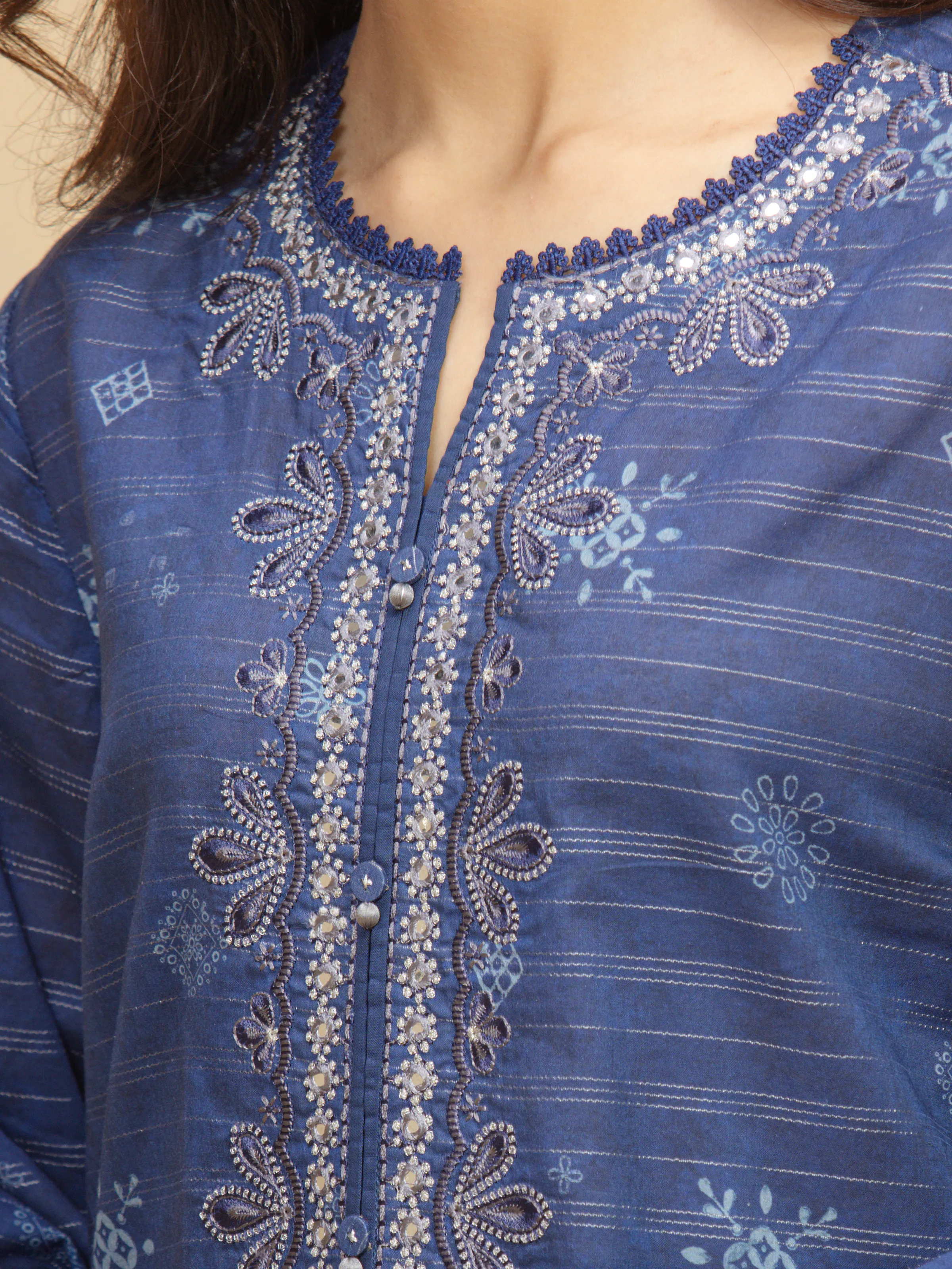 Embroidered Lawn Suit - EWU5V1-31881-3P - Image 3