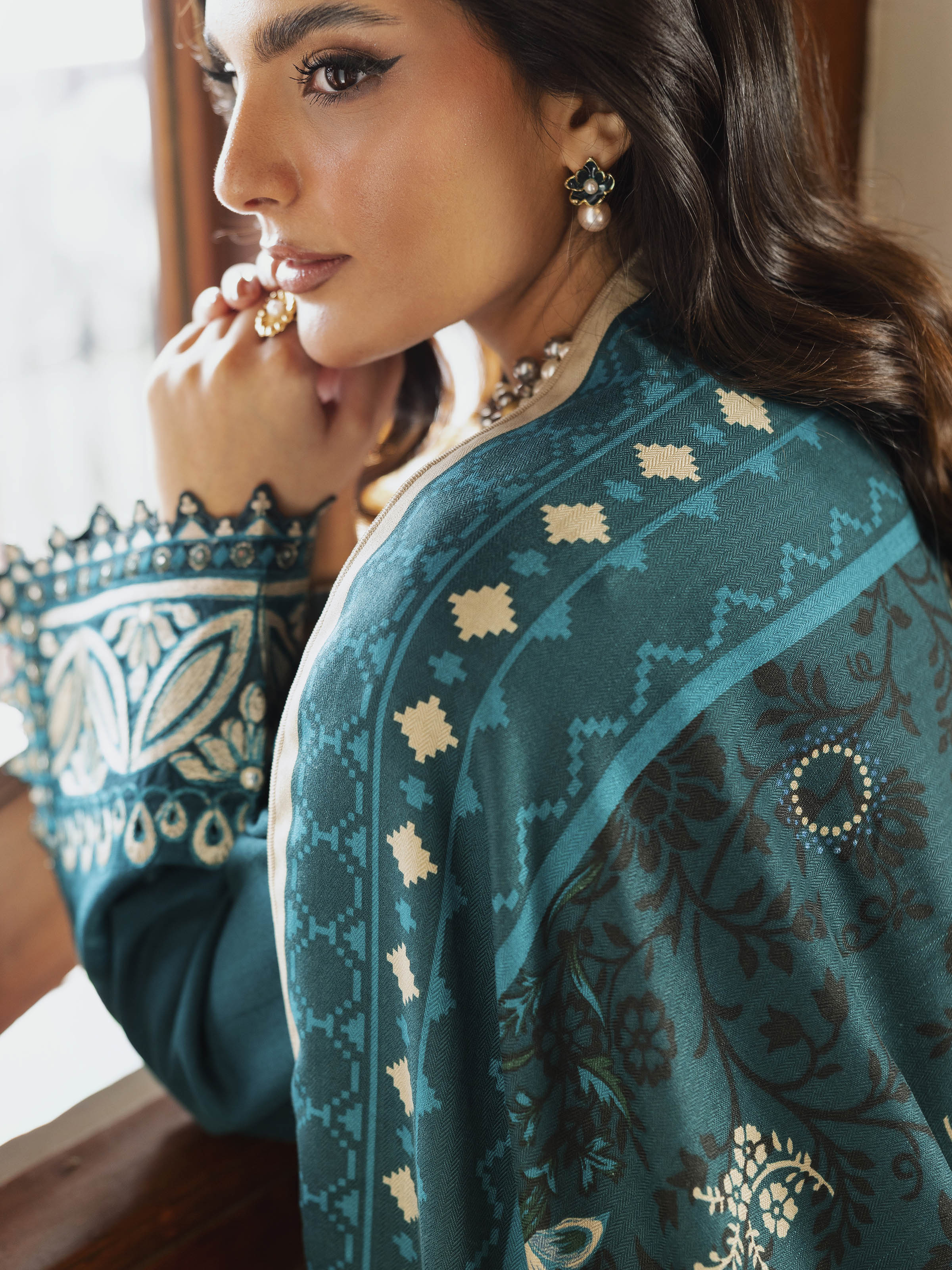 Embroidered Khaddar Suit - EWU5V11-32010-3P - Image 4