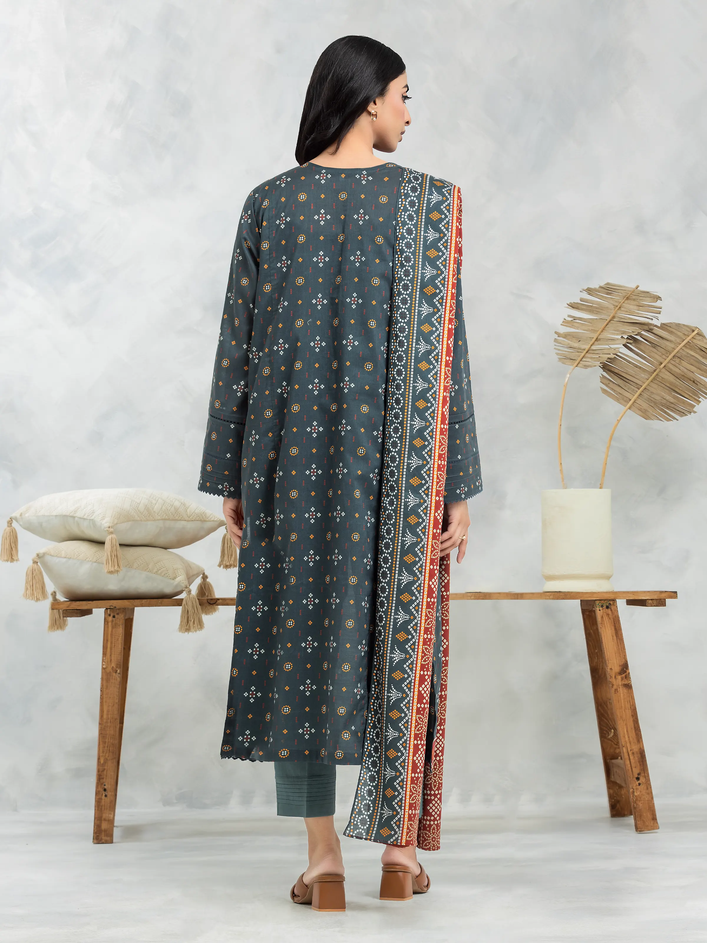 Printed Khaddar Suit - EWU24A3-29319-3P - Image 2