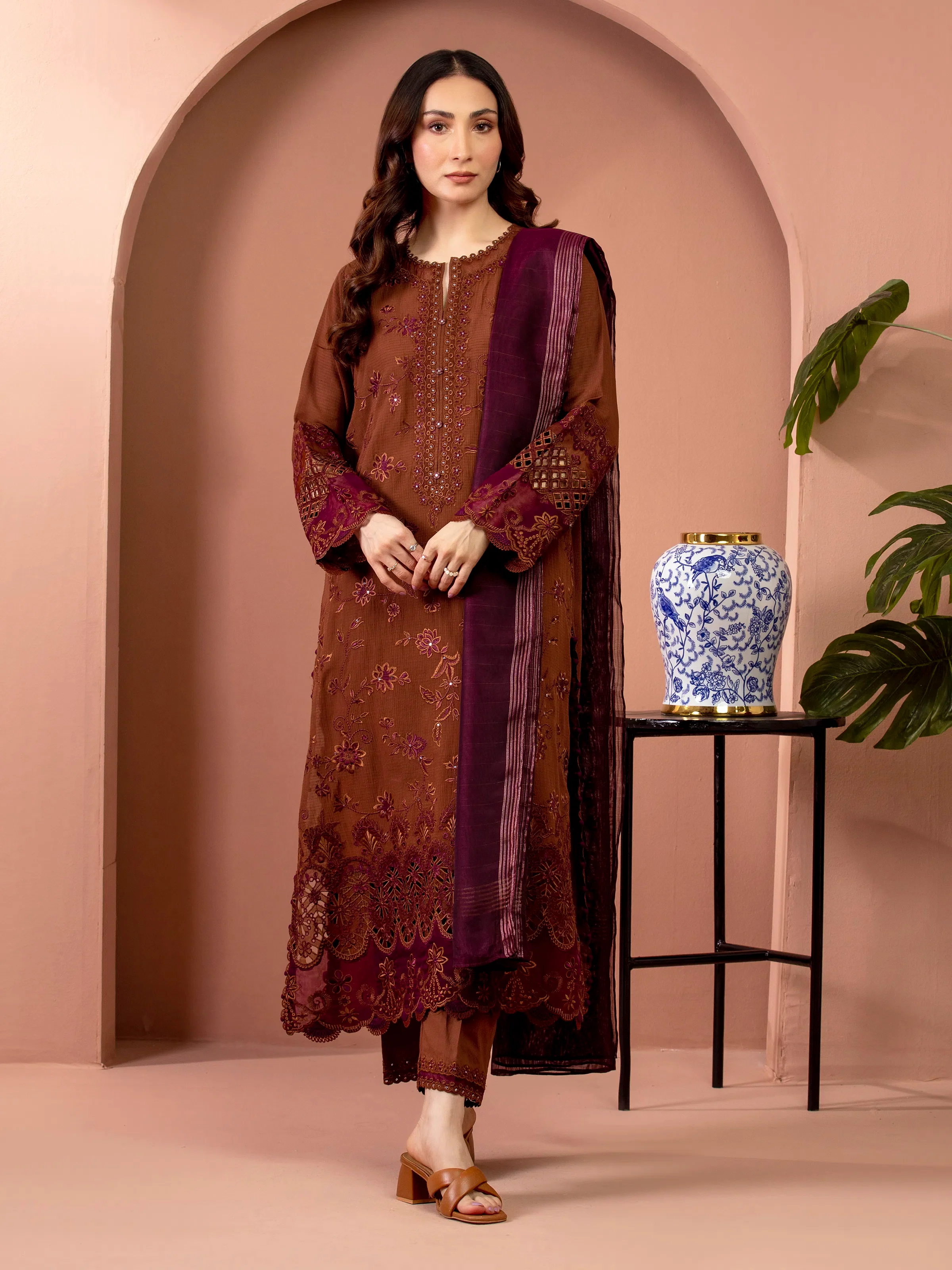 Embroidered Lawn Shirt Dupatta - EWU5V1-31233SD