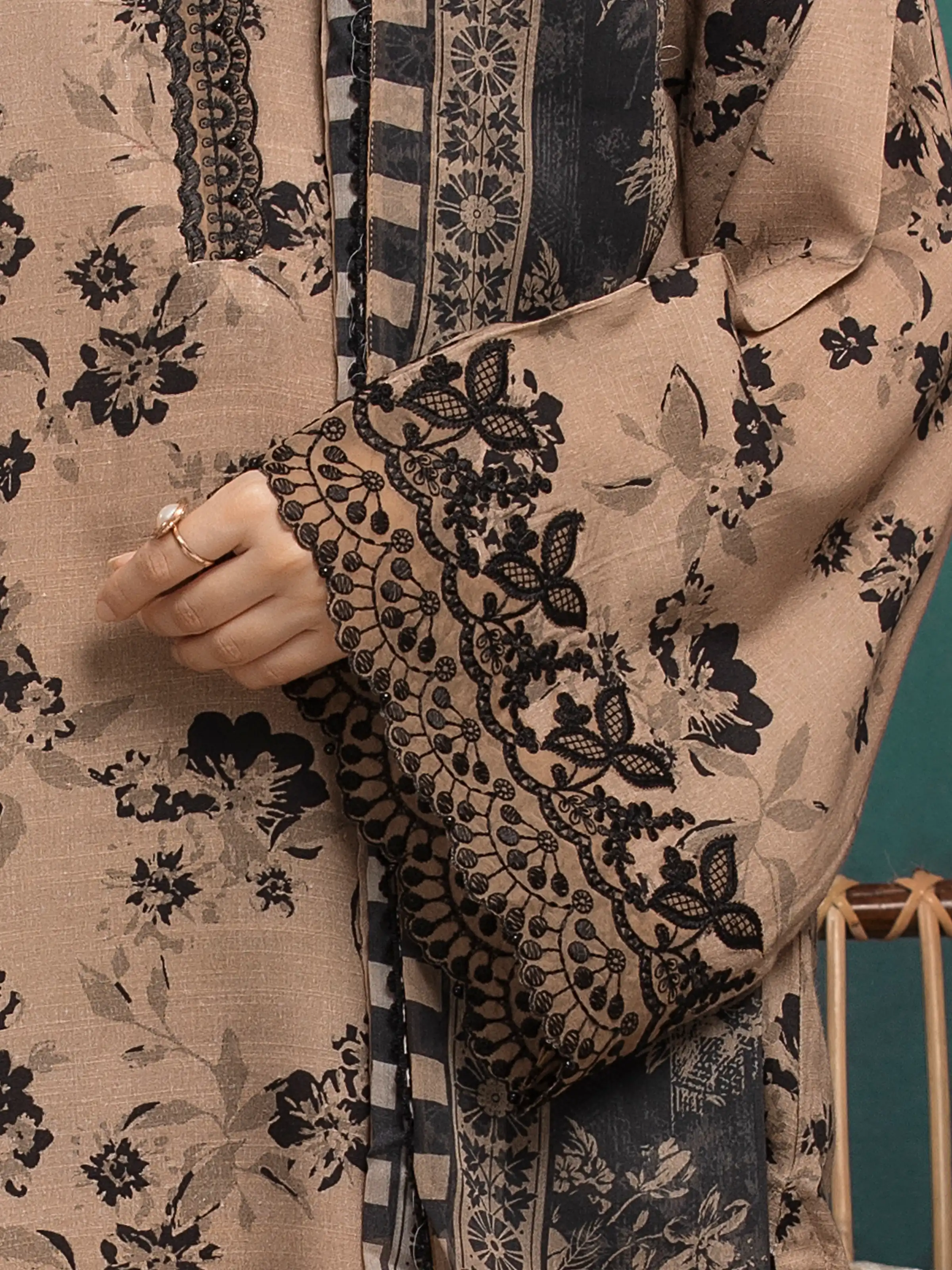 Embroidered Raw Silk Suit - EWU5V16-30375-3P - Image 5