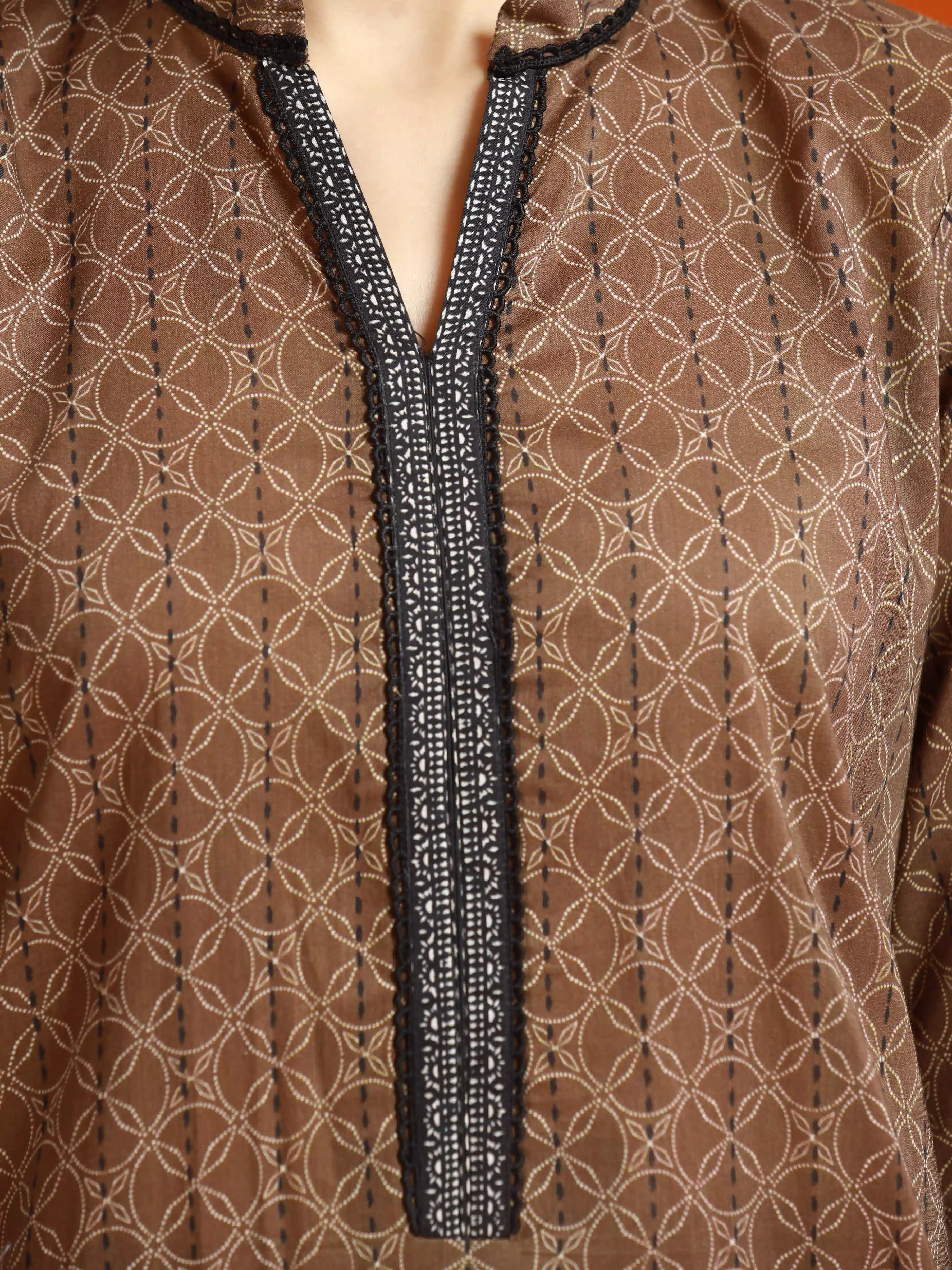 Printed Khaddar Shirt Dupatta - EWU24A3-27024SD - Image 2