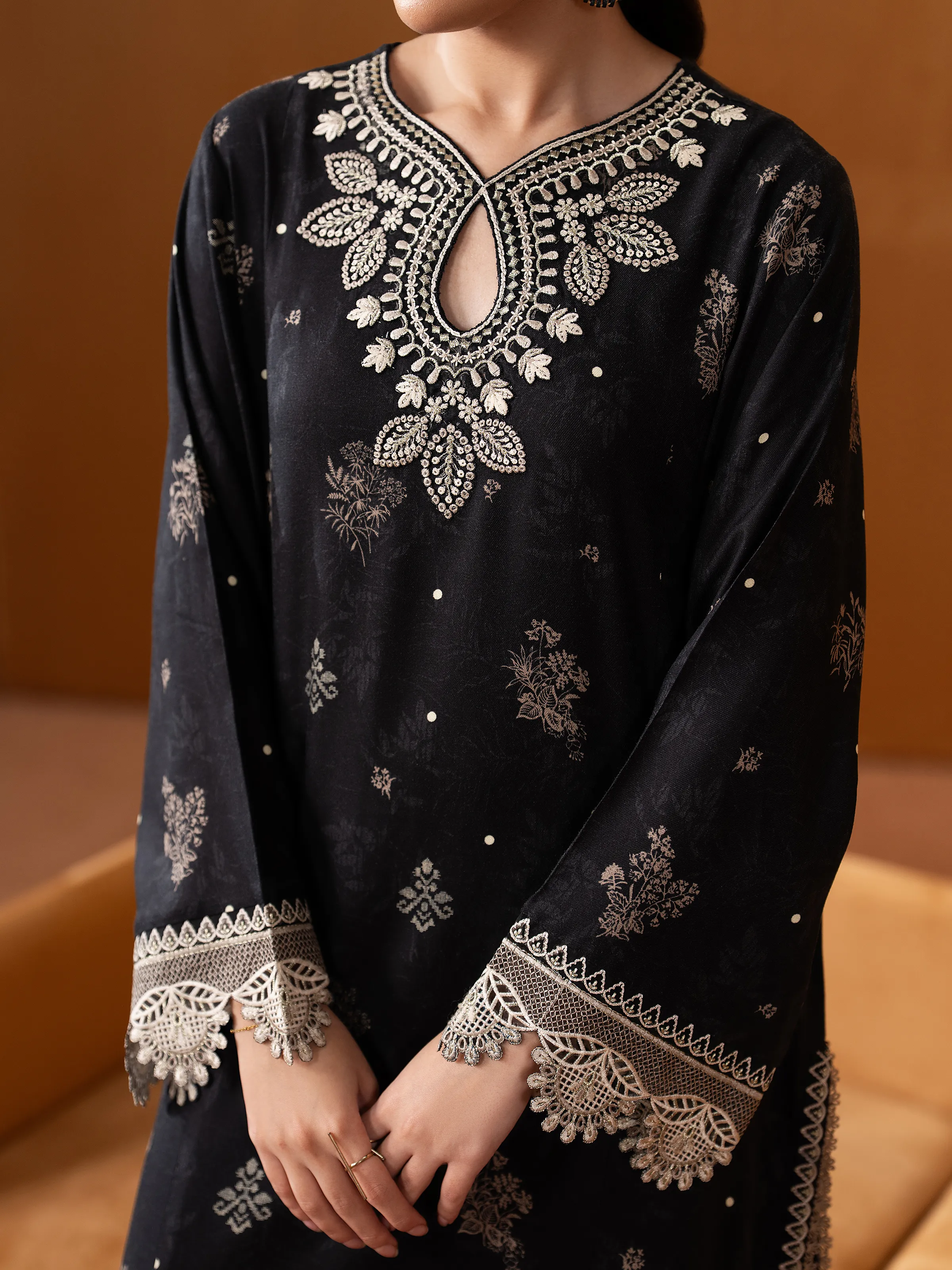 Embroidered Twill Viscose Suit - EWU5V20-32088-3P - Image 3