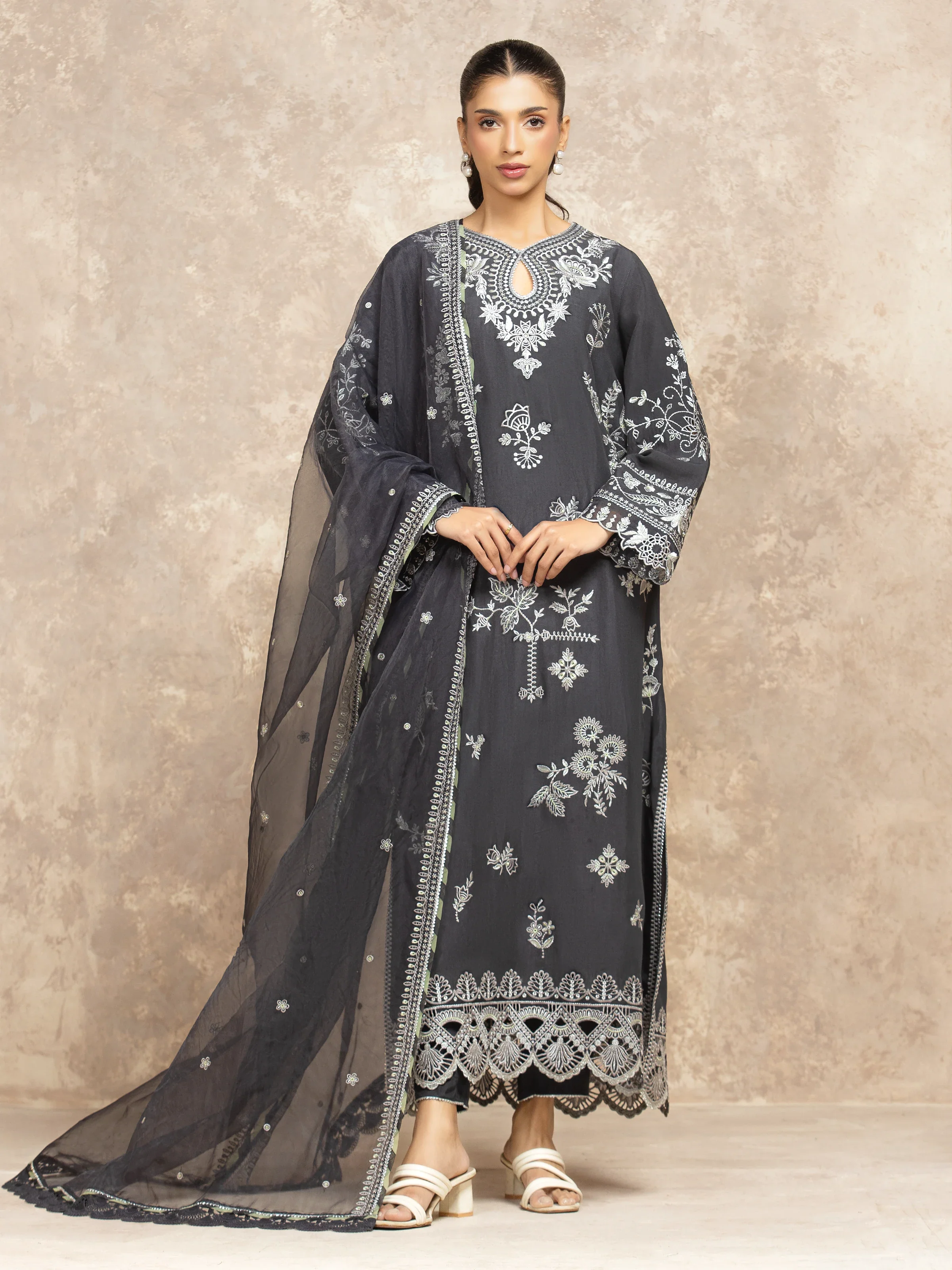 Embroidered Viscose Suit - EWU5V19-32047-3P